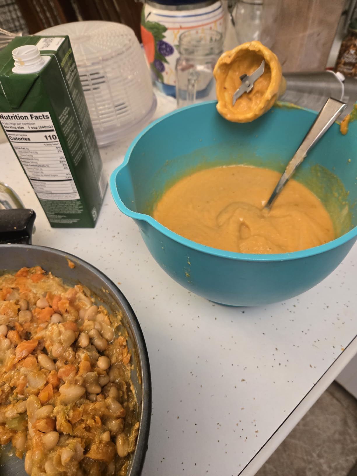 Turelar Immersion Blender Handheld Corded Hand Blenders Set 1100W, Trigger Variable Speed 5 in 1 Stick Emulsifier with Chopper, Whisk and Frother for Soup, Baby Food and Smoothies - Customer Photo 1