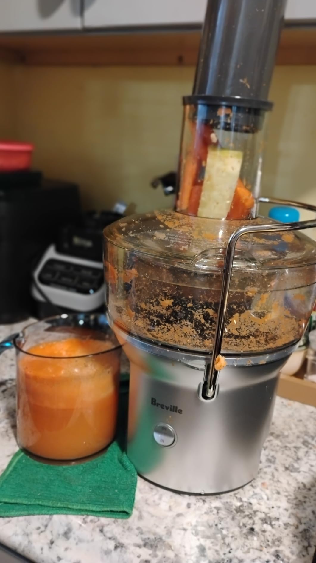 Breville Juice Fountain Compact Centrifugal Machine, 25 fl oz, Silver customer photo 2