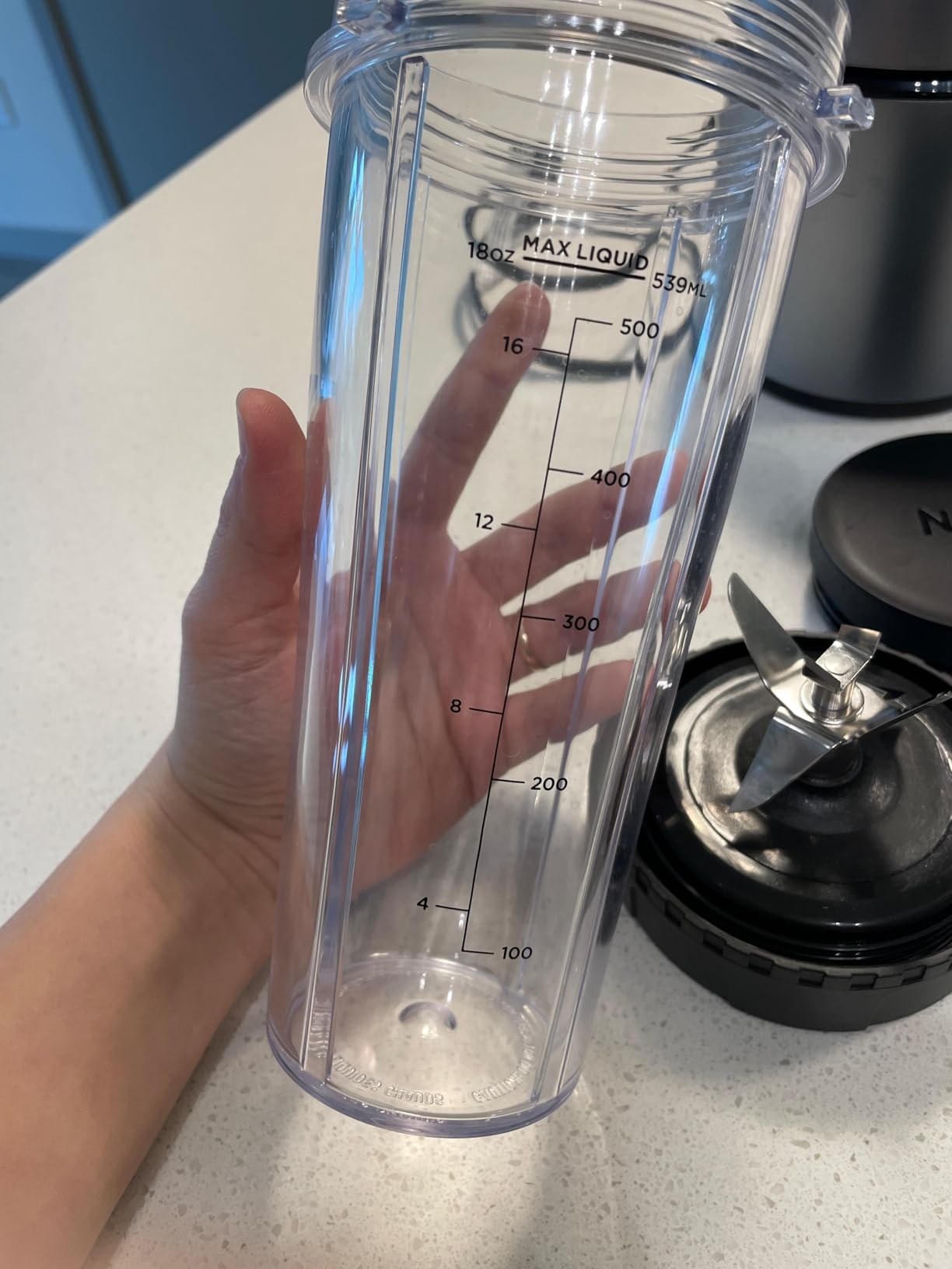 Ninja Professional Blender 1000W, Total Crushing Technology- Smoothies, Ice Crushing & Frozen Fruit, Full-Size Countertop Blender, 72-oz. Pitcher, Black & Grey, BL610 customer photo 2