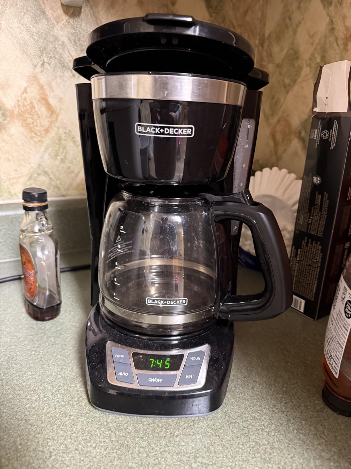 BLACK+DECKER 12-Cup Digital Coffee Maker, Programmable, Washable Basket Filter, Sneak-A-Cup, Auto Brew, Water Window, Keep Hot Plate, Black customer photo 1