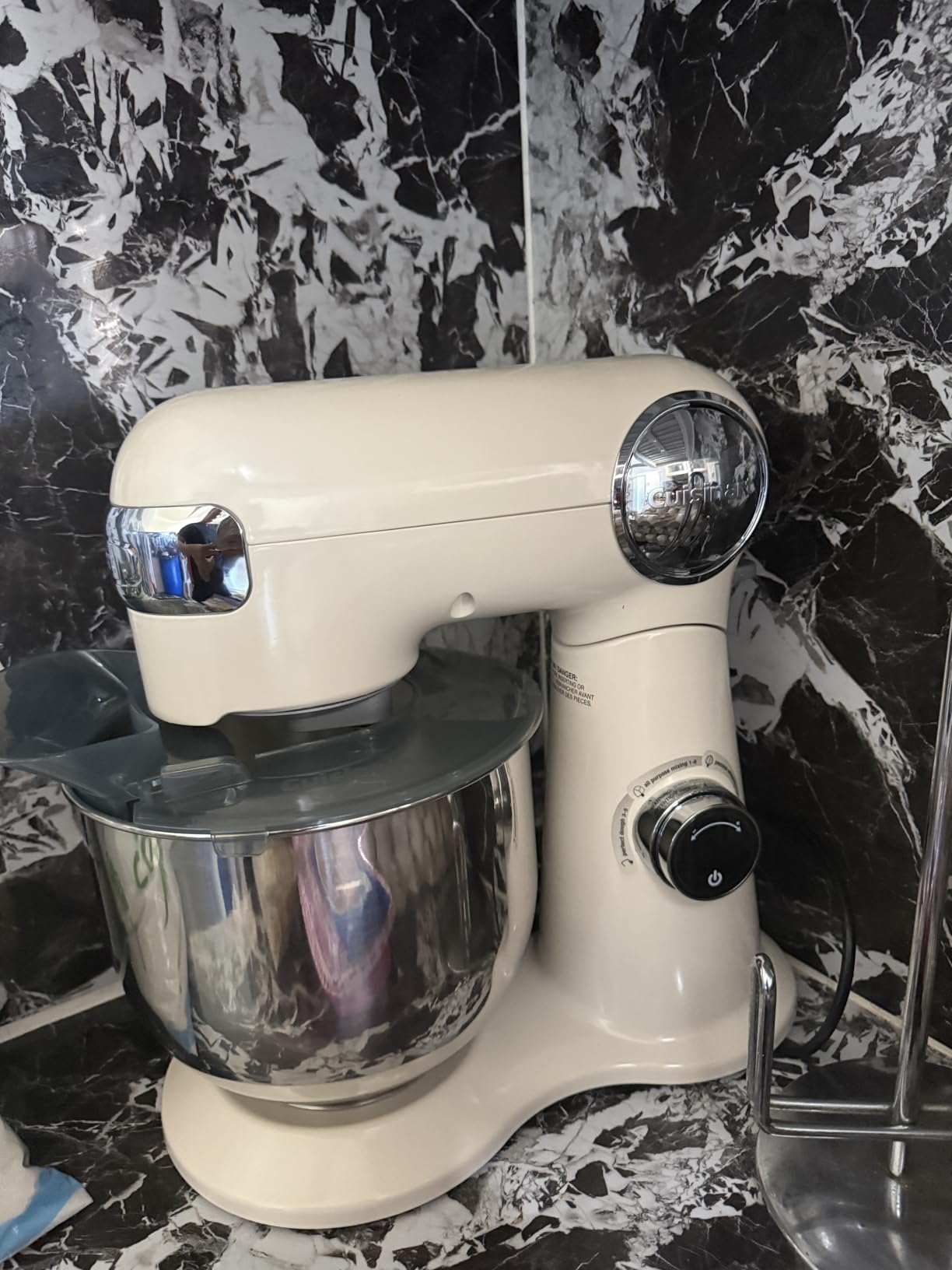 Cuisinart Stand Mixer, 12 Speeds, 5.5-Quart Mixing Bowl, Chef's Whisk, Flat Mixing Paddle, Dough Hook, and Splash Guard with Pour Spout, Silver Lining, SM-50BCNAS customer photo 1