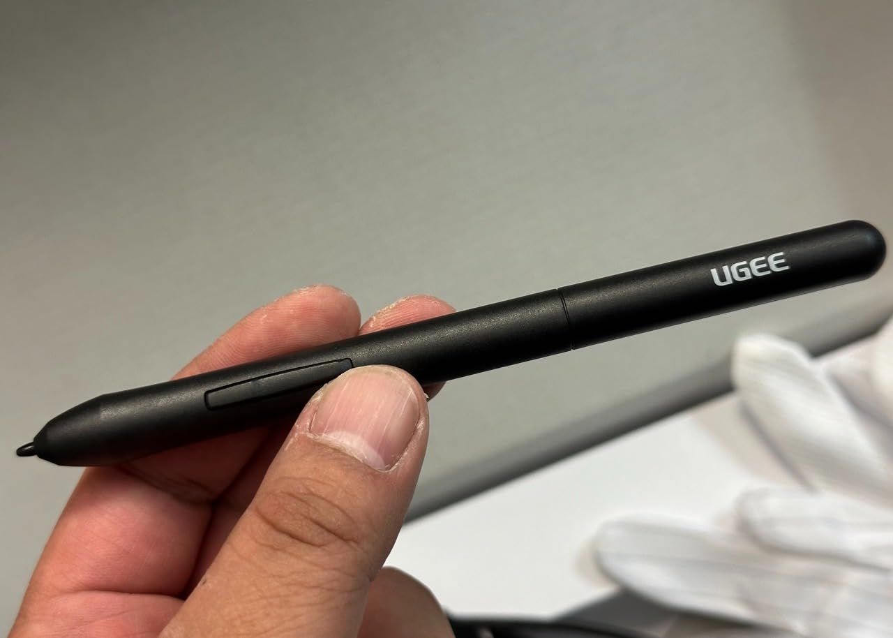 Graphics Drawing Tablet, UGEE M708 10 x 6 inch Large Drawing Tablet with 8 Hot Keys, Passive Stylus of 16384 Levels Pressure, UGEE M708 Graphics Tablet for Paint, Design, Art Creation Sketch customer photo 2