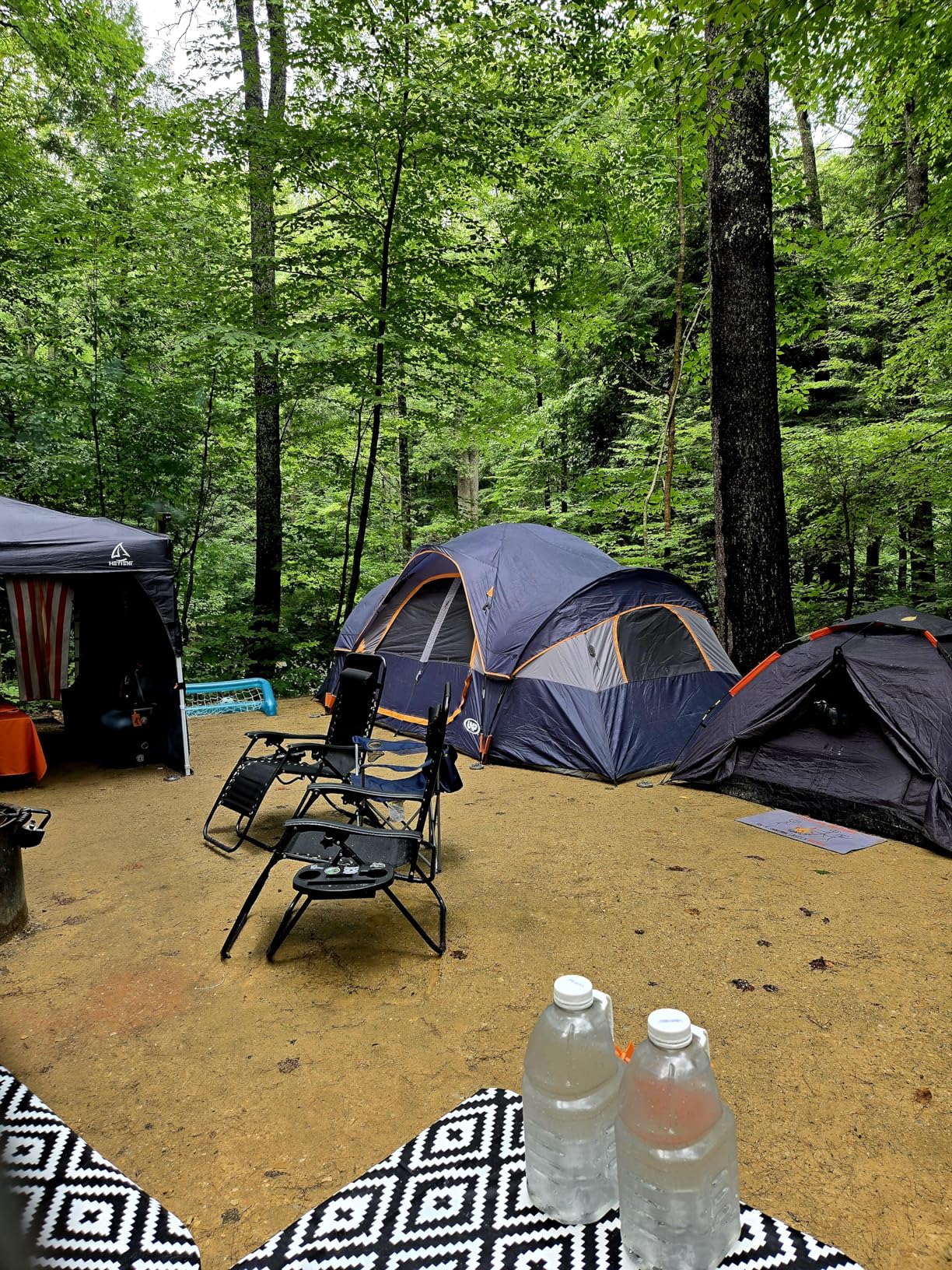 UNP Camping Tent 10-Person-Family Tents, Parties, Music Festival Tent, Big, Easy Up, 5 Large Mesh Windows, Double Layer, 2 Room, Waterproof, Weather Resistant, 18ft x 9ft x78in customer photo 1