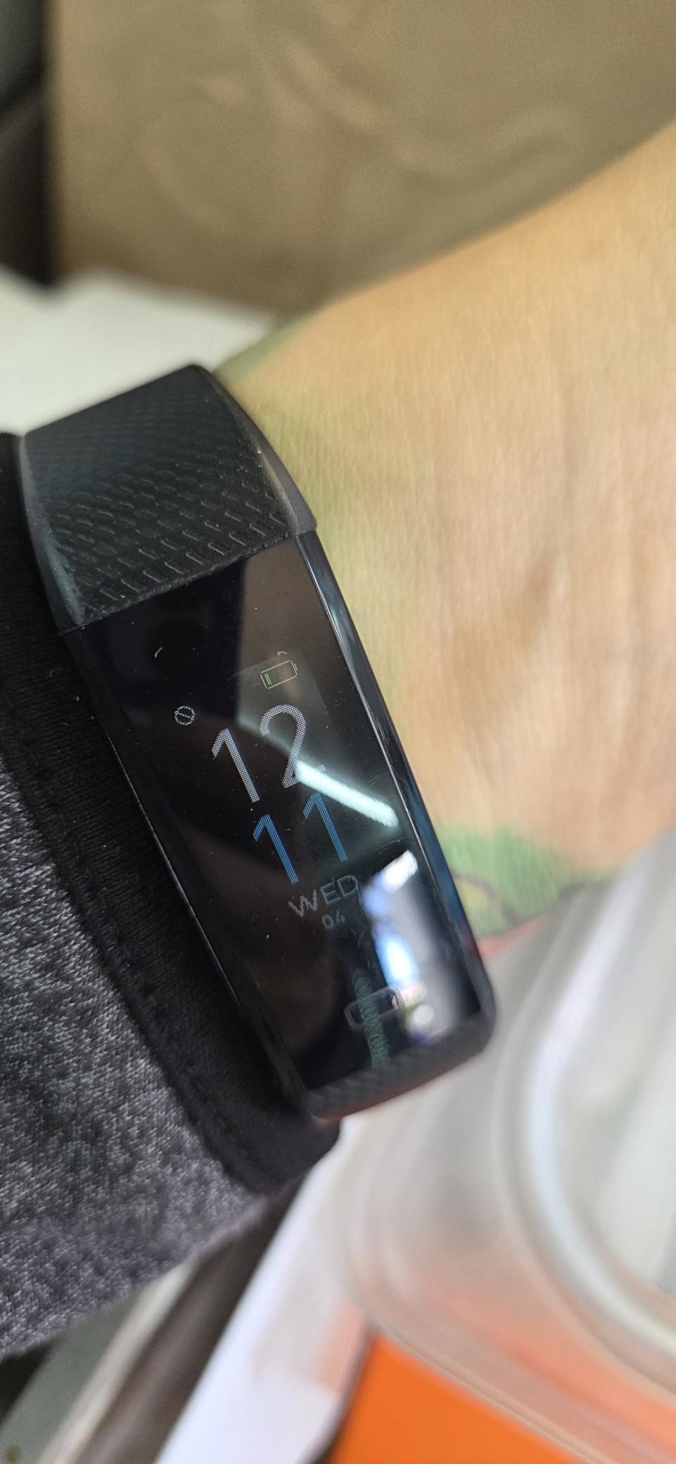 Fitness Tracker with Step/Distance/Calories Counter, Activity Tracker with Heart Rate Monitor, Slim Style Watch IP68 Waterproof, Sleep Monitor Tracker, Pedometer Watch for Women Men customer photo 1