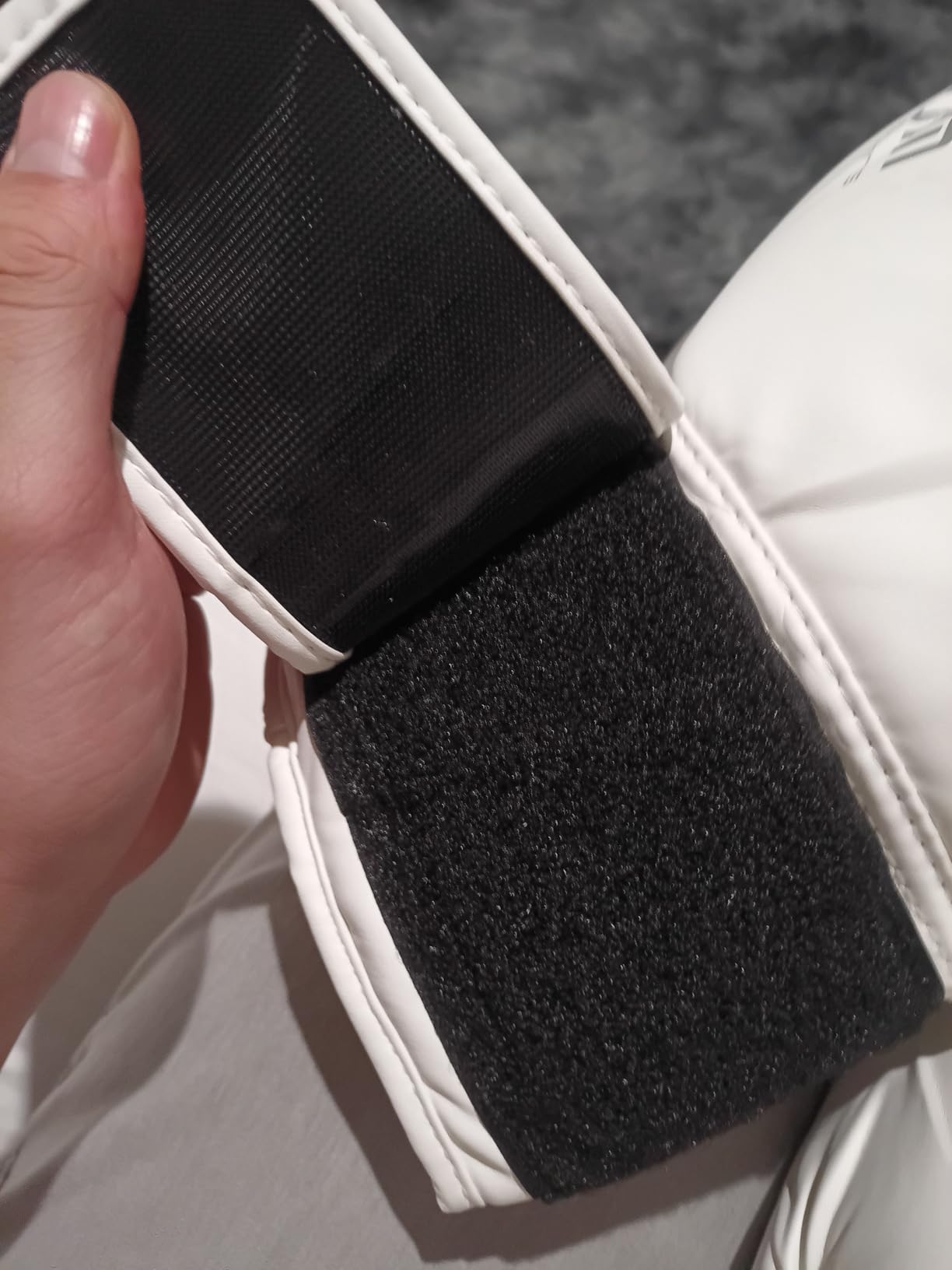 FIVING Boxing Gloves for Men and Women Suitable for Boxing Kickboxing Mixed Martial Arts Muay Thai MMA Heavy Bag Training customer photo 1