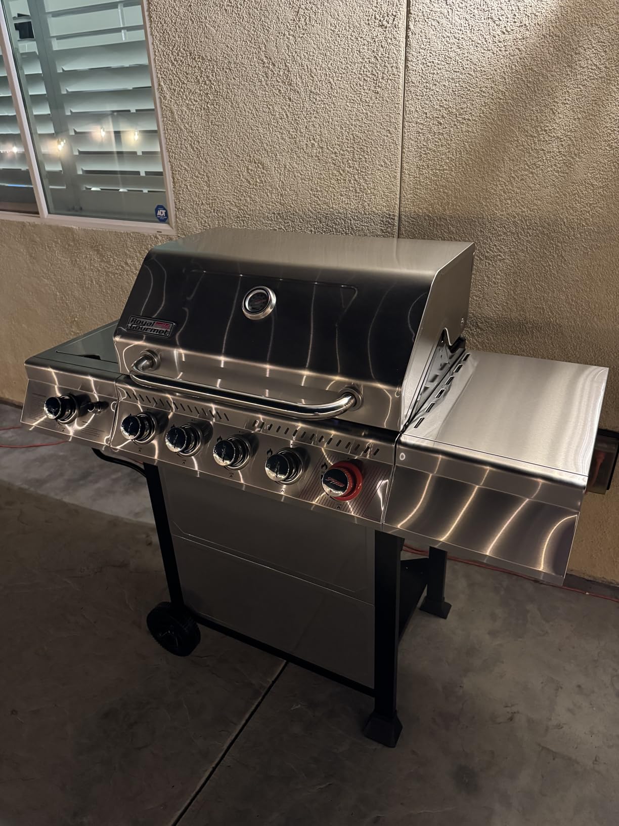 Royal Gourmet GA5401T 5-Burner BBQ Liquid Propane Gas Grill with Side Burner, Stainless Steel 61,000 BTU Output for Patio Garden Picnic Backyard Cooking, Silver customer photo 1