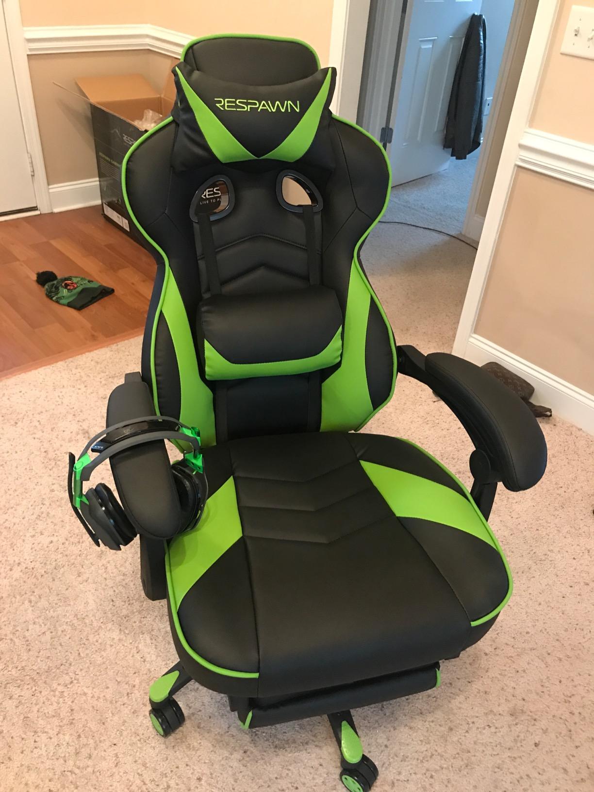 RESPAWN 110 Ergonomic Gaming Chair - Reclining Office Video Game Swivel Chair with Lumbar Support, Headrest, Heavy Duty, High Back, Racing Style Gaming Recliner Seat for Computer Gamer - Gray Fabric customer photo 1
