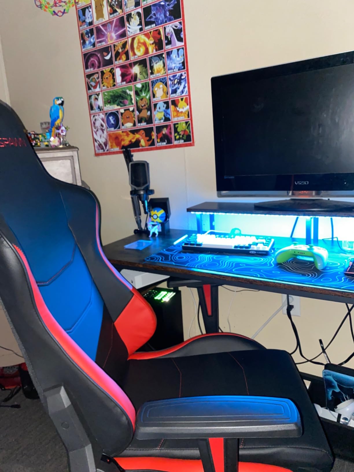 RESPAWN 110 Ergonomic Gaming Chair - Reclining Office Video Game Swivel Chair with Lumbar Support, Headrest, Heavy Duty, High Back, Racing Style Gaming Recliner Seat for Computer Gamer - Gray Fabric customer photo 2