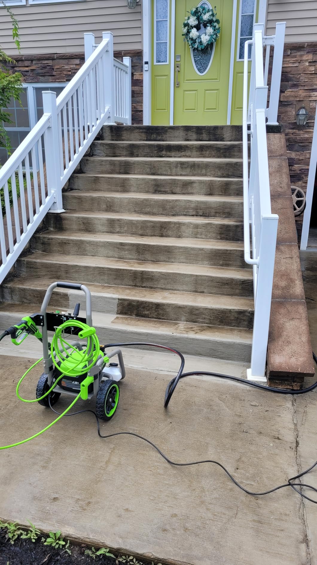 Greenworks Pro Brushless 3000 PSI (CSA Certified) 2.0 GPM Max / 1.1 GPM Electric Pressure Washer (Rugged Steel Frame, 25 FT Hose, 35 FT GFCI Power Cord) customer photo 1