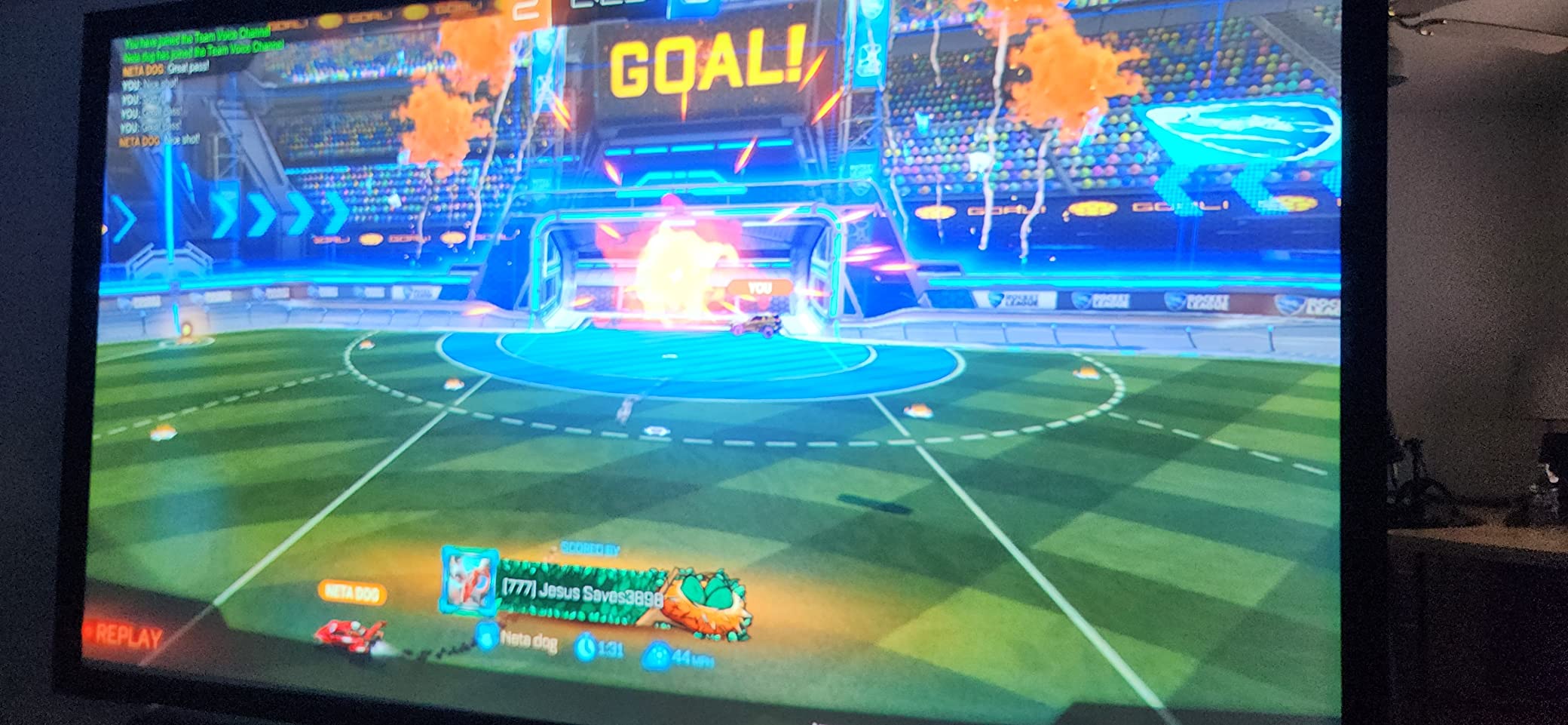 Epson Home Cinema 2350 4K PRO-UHD Smart Gaming Projector with Android TV, 3-Chip 3LCD, HDR10, HLG, 2,800 Lumens, Low Latency, 10 W Speaker, Bluetooth, Streaming Capability customer photo 2