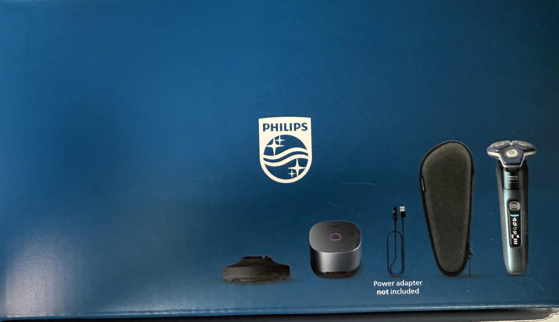 Philips Norelco Shaver 7200, Rechargeable Wet & Dry Electric Shaver with SenseIQ Technology and Pop-up Trimmer, S7887/82 customer photo 1