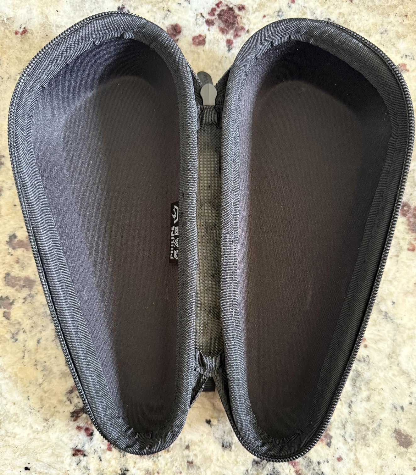 Philips Norelco Shaver 7200, Rechargeable Wet & Dry Electric Shaver with SenseIQ Technology and Pop-up Trimmer, S7887/82 customer photo 2