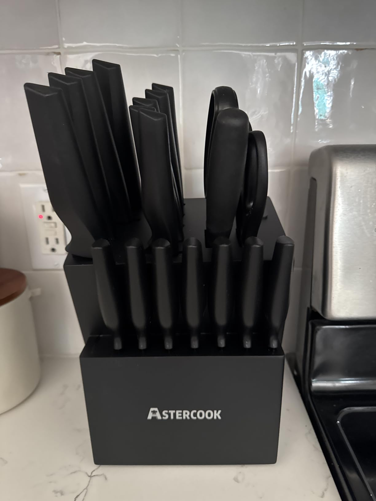 Astercook 21 Pieces Knife Sets for Kitchen with Block, Dishwasher Safe Kitchen Knife Set with Built-in Sharpener, German Stainless Steel Black Knife Block Set customer photo 2