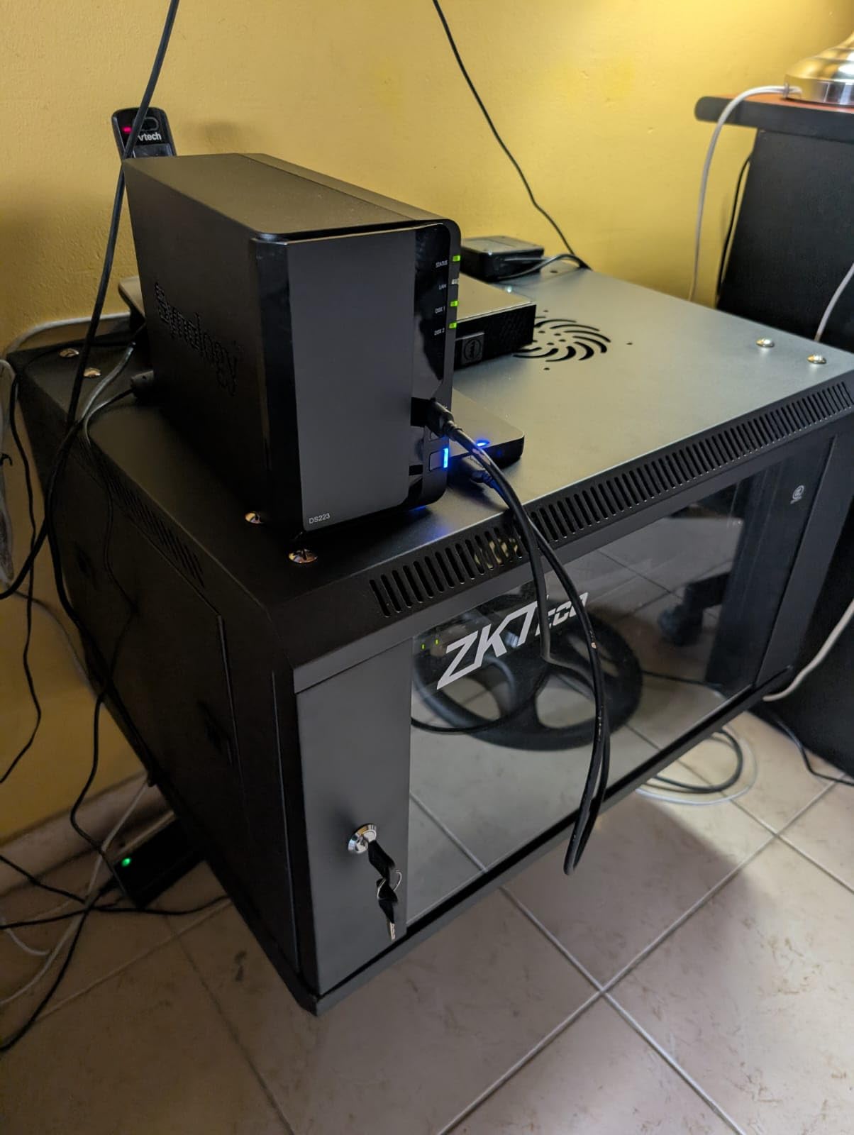 Synology 4-Bay DiskStation DS423 (Diskless) customer photo 2