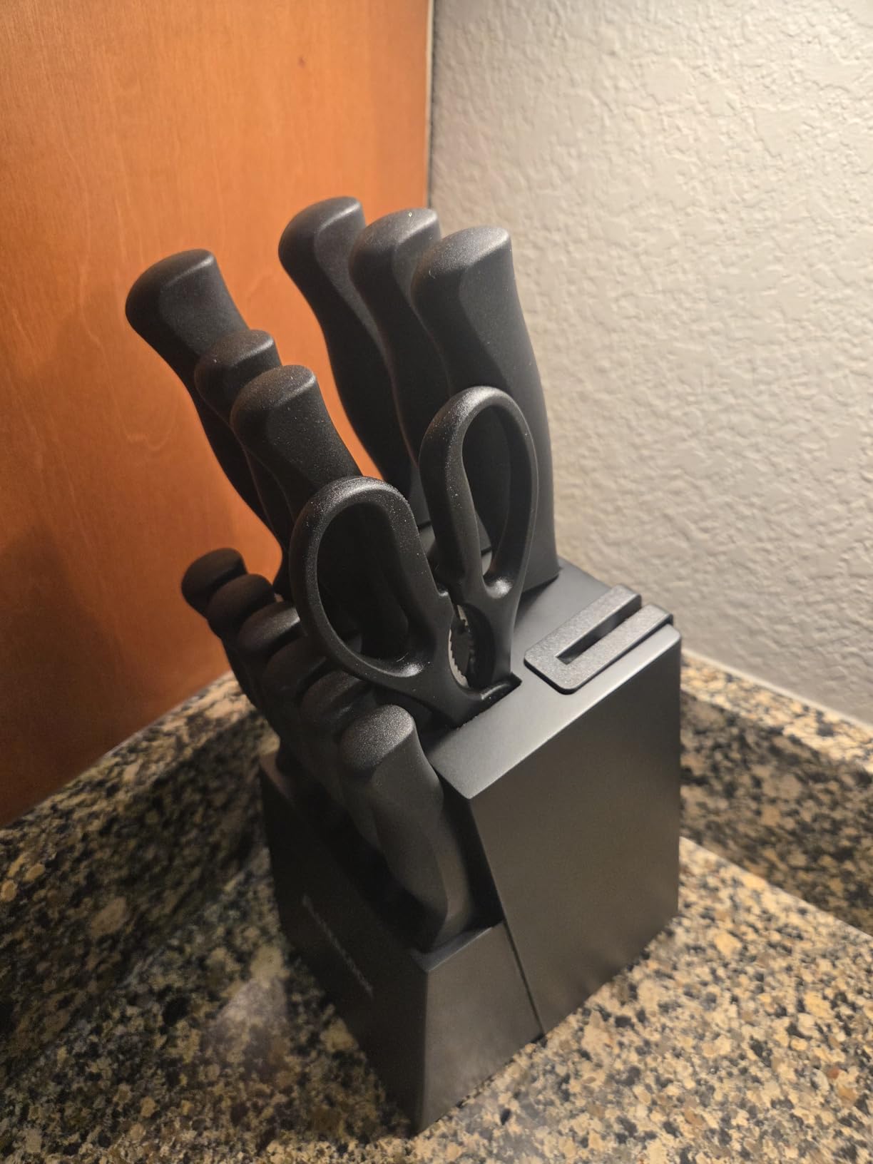 Astercook 15 Pieces Knife Sets for Kitchen with Block, Dishwasher Safe Kitchen Knife Set with Built in Sharpener customer photo 2