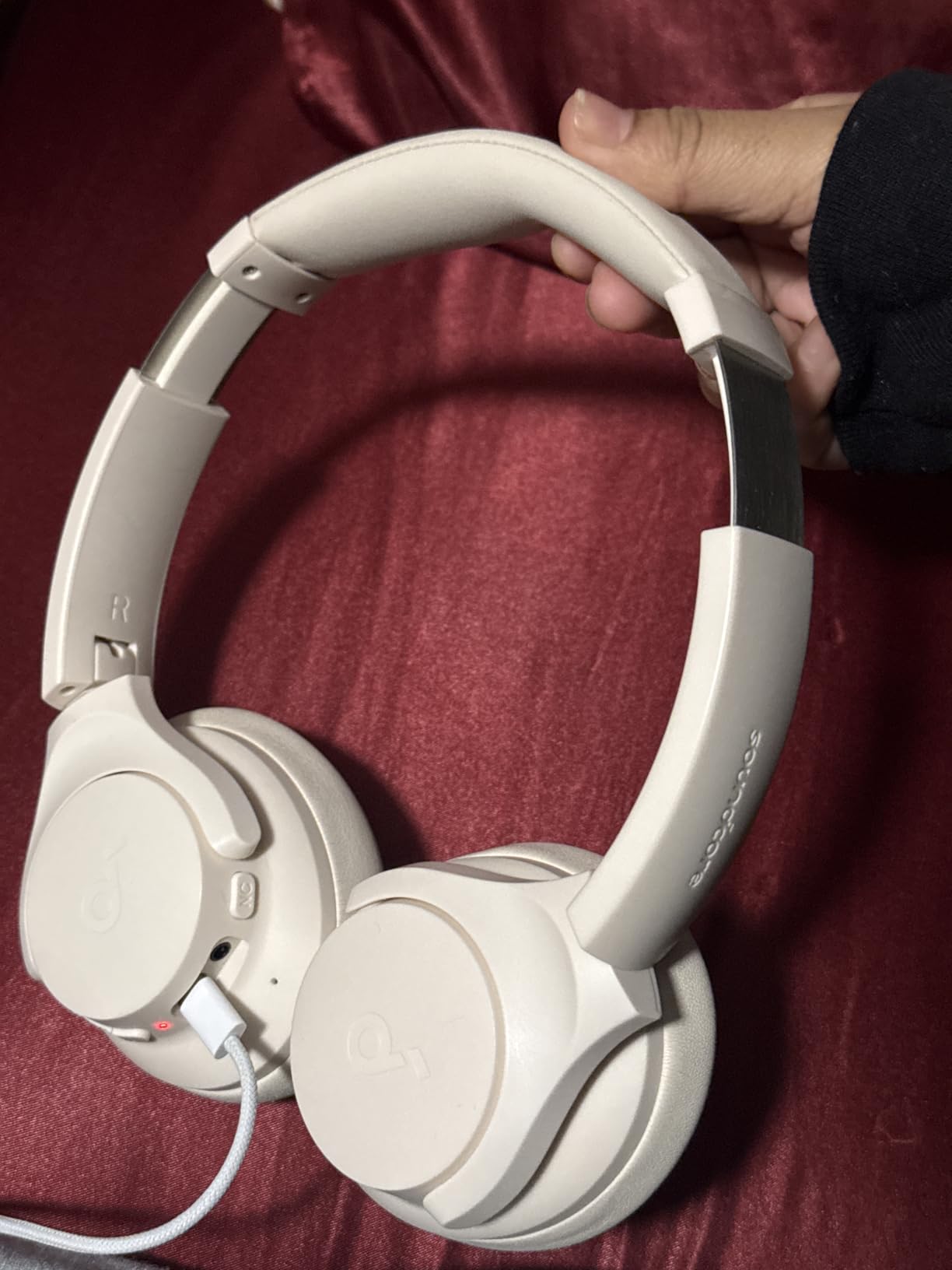 Soundcore by Anker Q20i Hybrid Active Noise Cancelling Headphones, Wireless Over-Ear Bluetooth, 40H Long ANC Playtime, Hi-Res Audio, Big Bass, Customize via an App, Transparency Mode customer photo 2