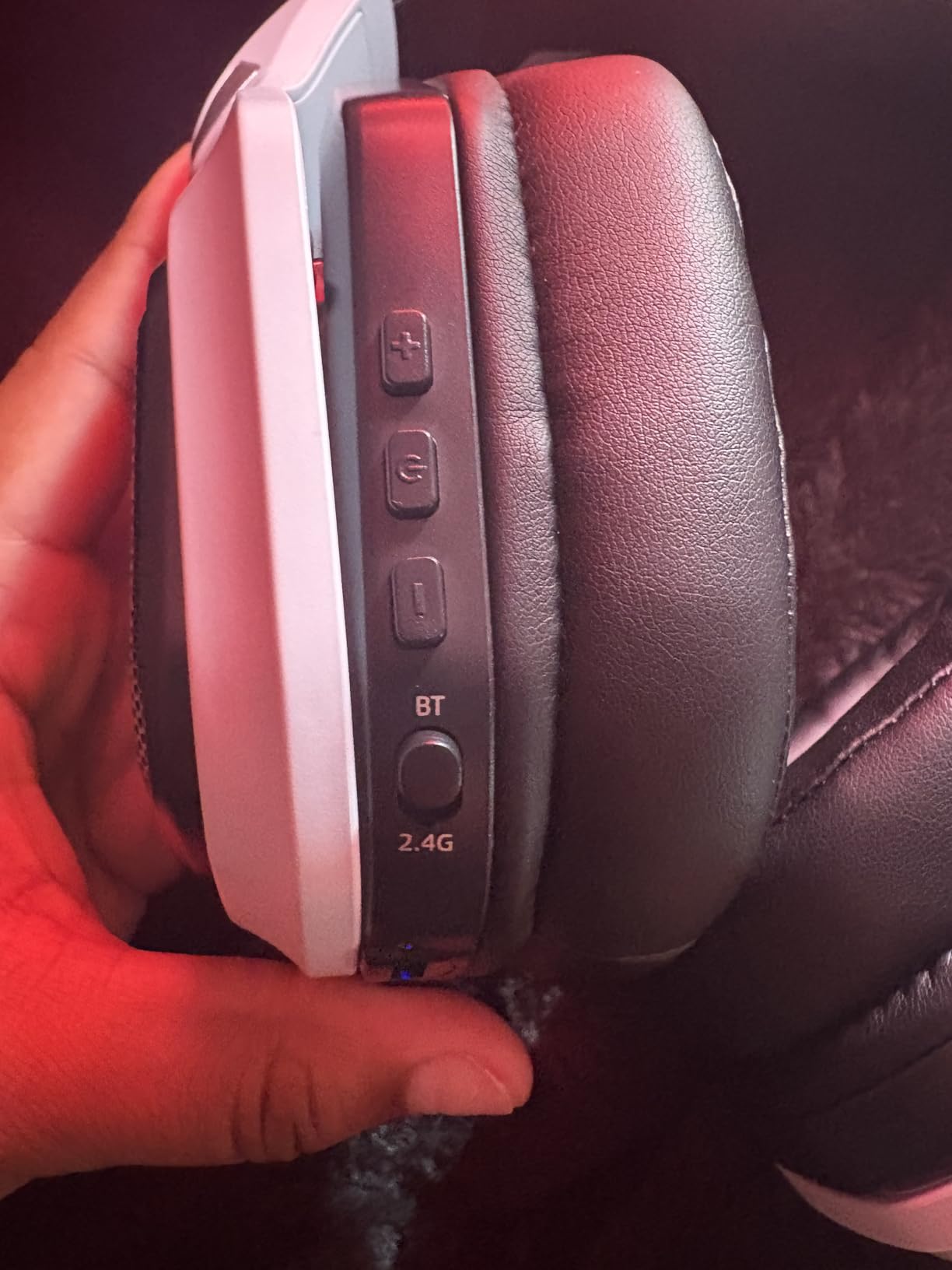 Ozeino 2.4GHz Wireless Gaming Headset for PC, Ps5, Ps4 - Lossless Audio USB & Type-C Ultra Stable Gaming Headphones with Flip Microphone, 40-Hr Battery Gamer Headset for Switch, Laptop, Mobile, Mac customer photo 2