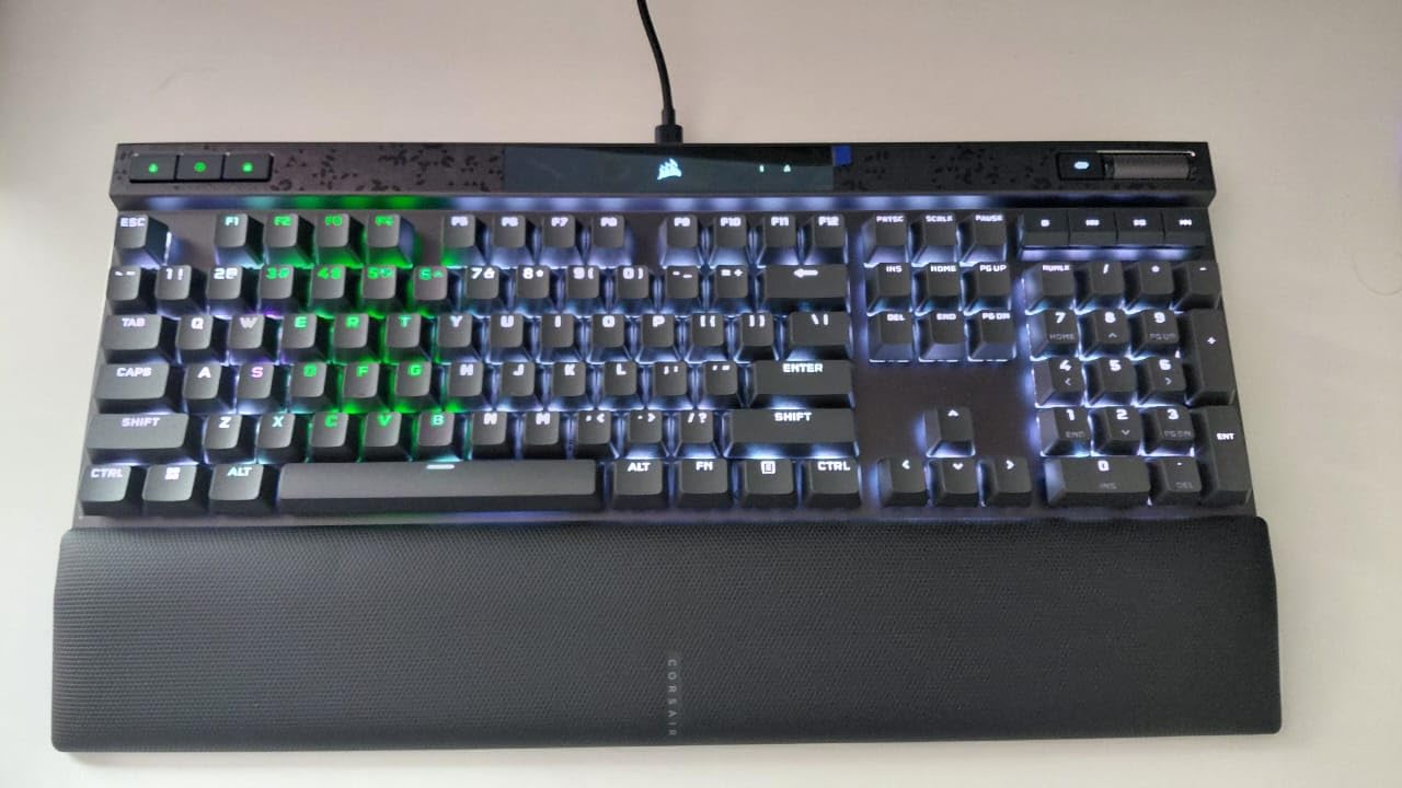 CORSAIR K70 MAX RGB Magnetic Mechanical Wired Gaming Keyboard - MGX Adjustable Switches, Simultaneous SOCD and Rapid Trigger, PBT Double-Shot Keycaps, Sound Dampening, 8000Hz Polling, QWERTY NA, Black customer photo 1