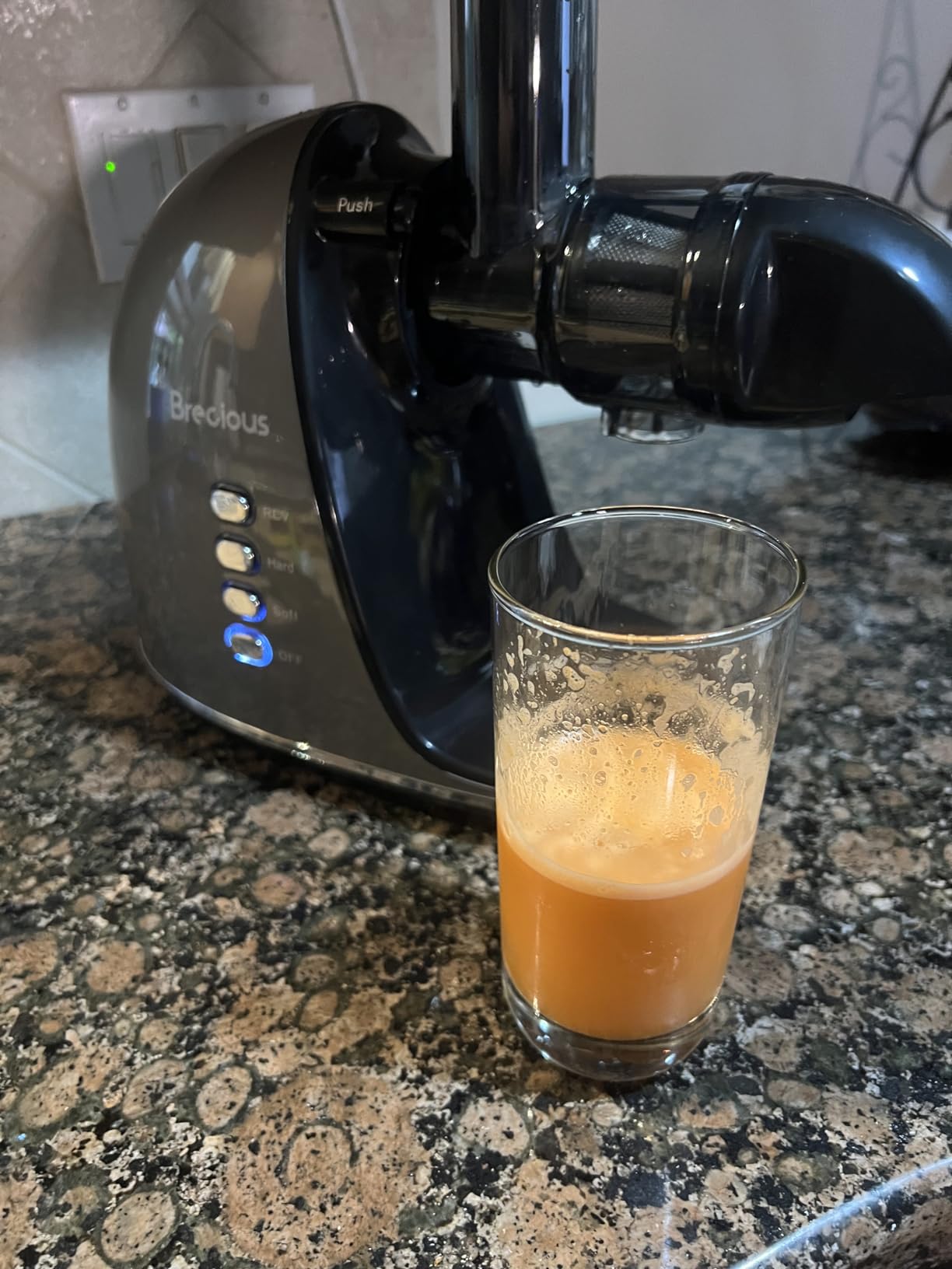 Slow Masticating Juicer, Brecious Cold Press Juicers with 2 Speed Modes & Quiet Motor, Juicers Machines Vegetable and Fruit with Reverse Function, Celery Juicer, BPA-Free, Easy to Clean (Black) customer photo 2