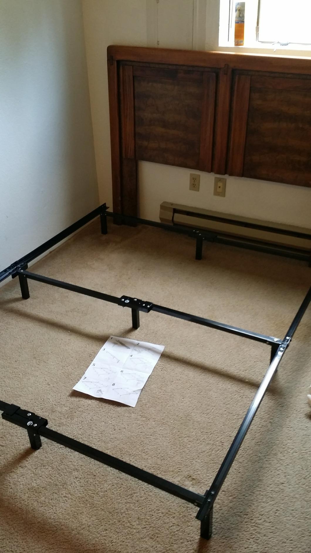 Zinus 14 Inch Elias Metal Platform Bed Frame, Steel Support, No Box Spring Needed, Easy Assembly, Queen customer photo 1