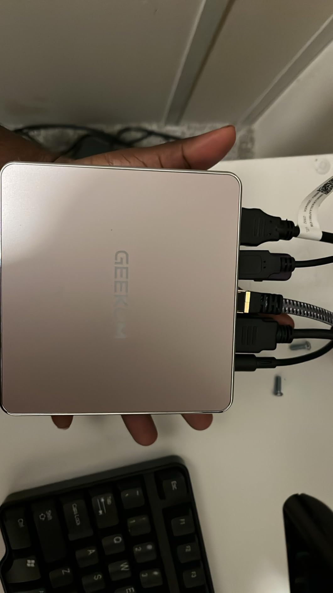 Geekom A6 Mini PC with AMD Ryzen 7 6800H, 16GB DDR5 RAM(Upgradable, Not LPDDR) 512GB NVMe SSD, Compact Aluminium Design Windows 11 Desktop Computer for Home/Business, USB4/8K/Wi-Fi 6E/BT 5.2/SD Slot customer photo 2