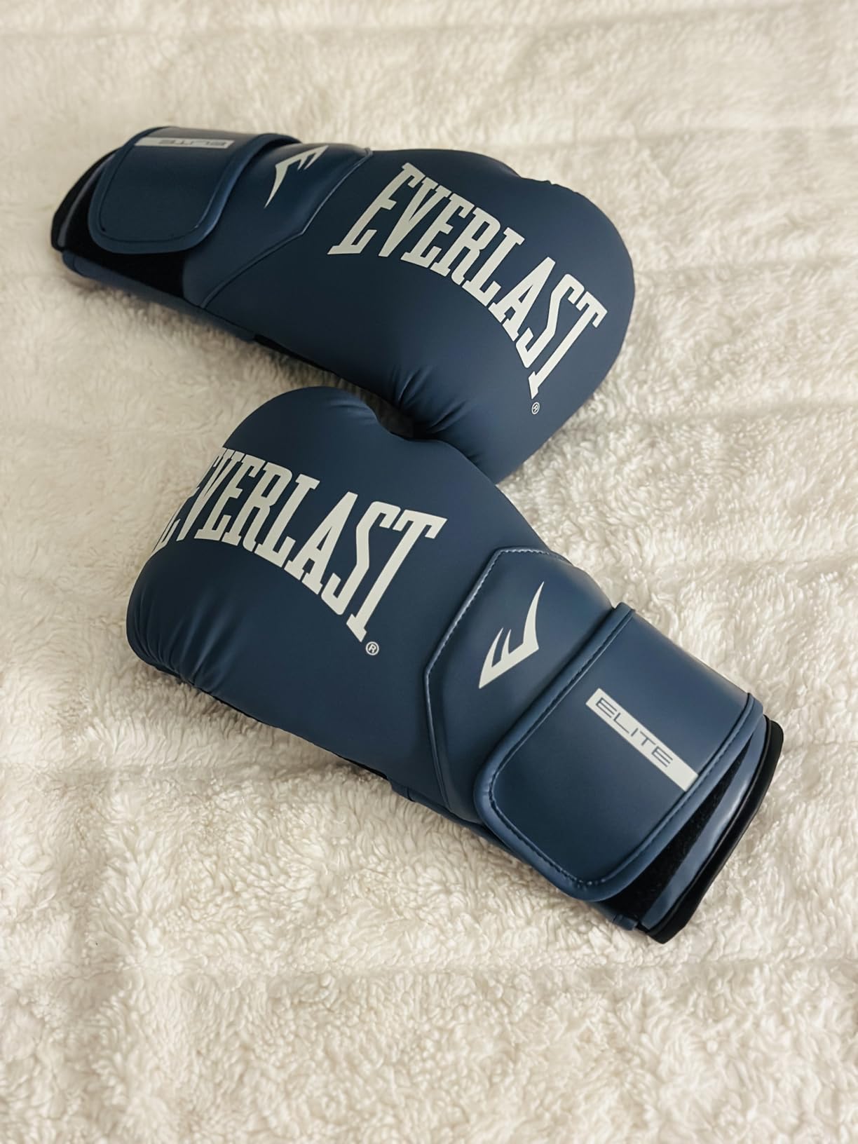 Everlast Elite 2 Boxing Gloves | Pro Training & Heavy Bag Gloves | Men & Women | Ventilated Palm | Multi-Layer Protection | Navy, 14 oz customer photo 1