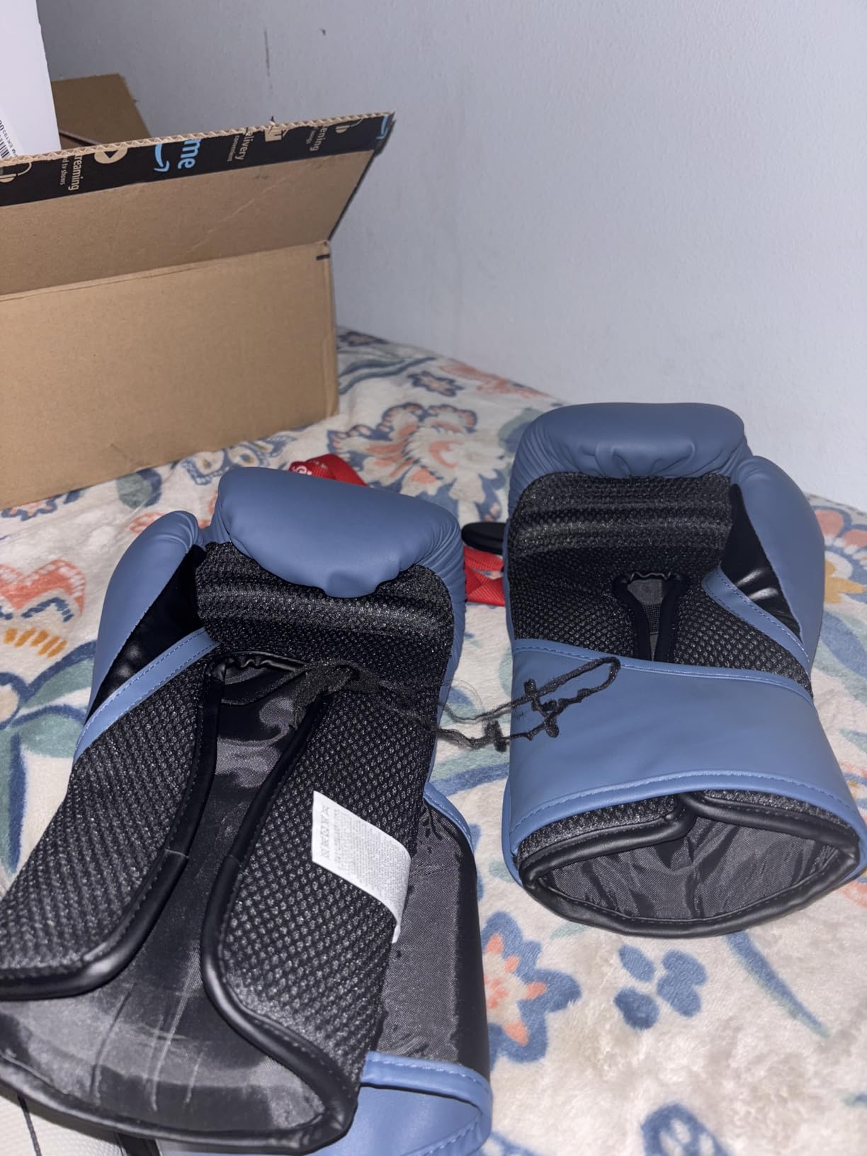 Everlast Elite 2 Boxing Gloves | Pro Training & Heavy Bag Gloves | Men & Women | Ventilated Palm | Multi-Layer Protection | Navy, 14 oz customer photo 2