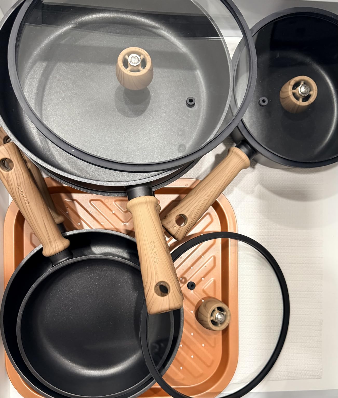 CAROTE Nonstick Pots and Pans, Induction Titanium Cookware Set 16pcs Kitchen Cooking Sets, Pot and Pan Non Stick w/Frying pan (PFOS, PFOA Free) customer photo 2