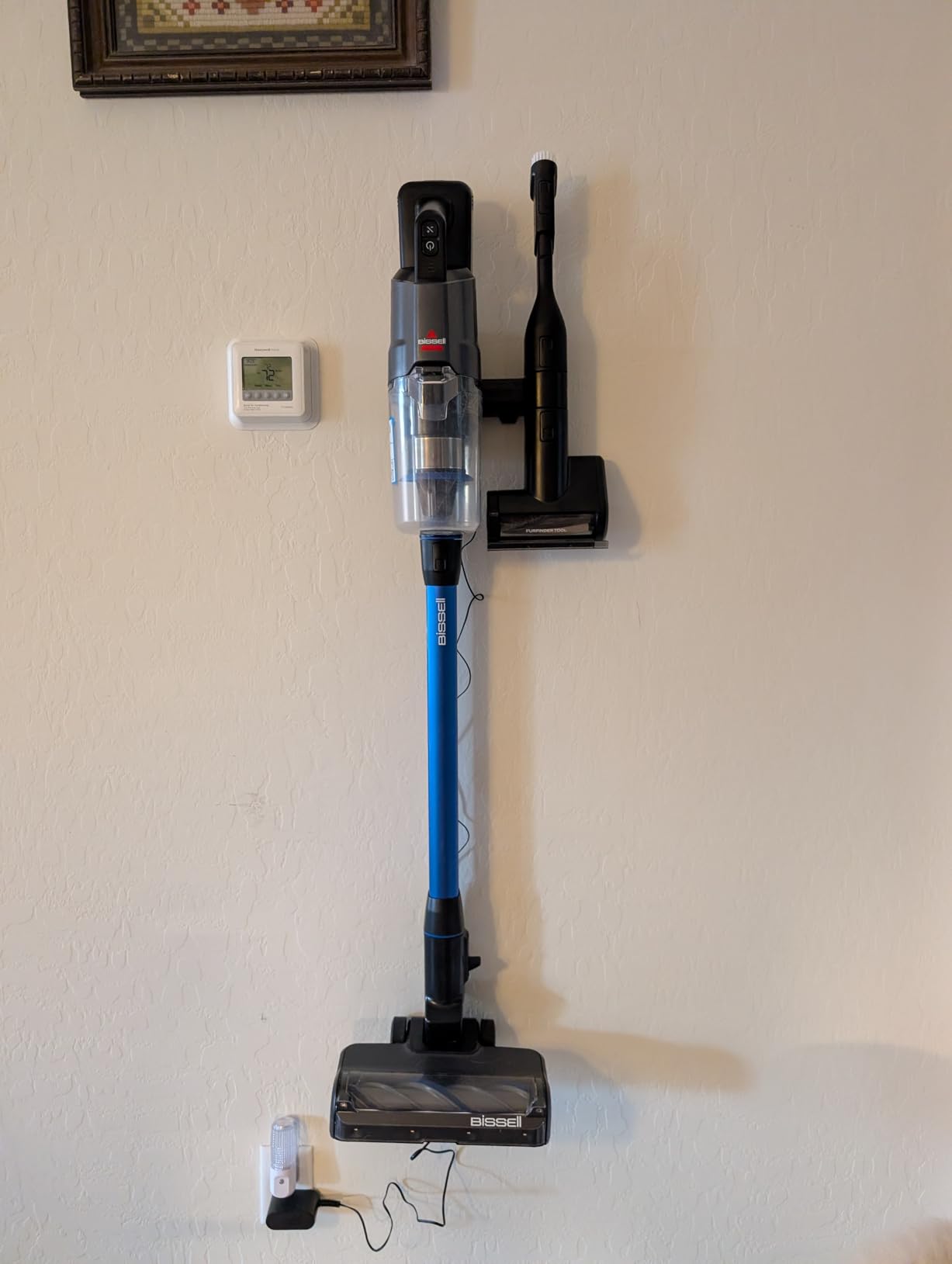 Bissell PowerClean FurGuard 280W Self-Standing Cordless Vacuum, 4039 customer photo 2