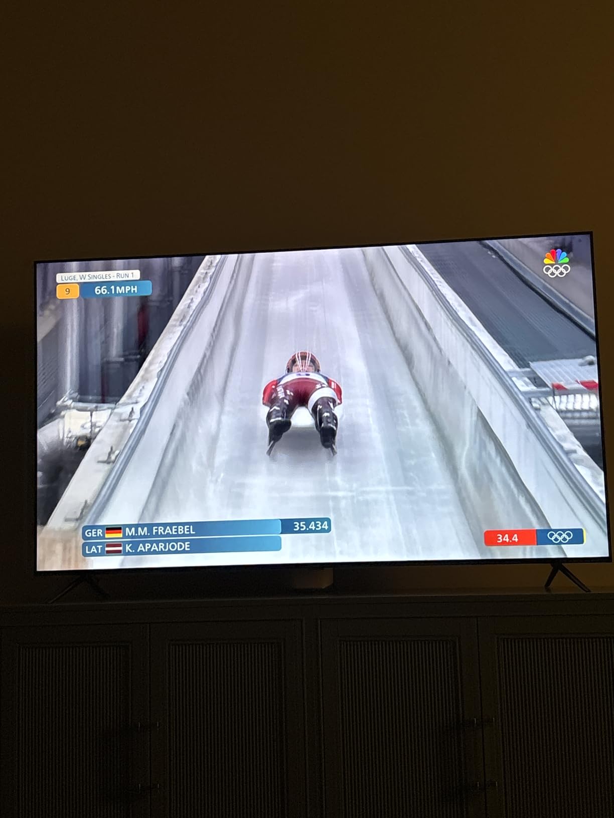 Roku Smart TV - 55-Inch Plus Series, Mini-LED TV - RokuTV with Enhanced Voice Remote - Flat Screen 4K QLED Television with Dolby Vision & Wi-Fi for Streaming Live Local News, Sports customer photo 2