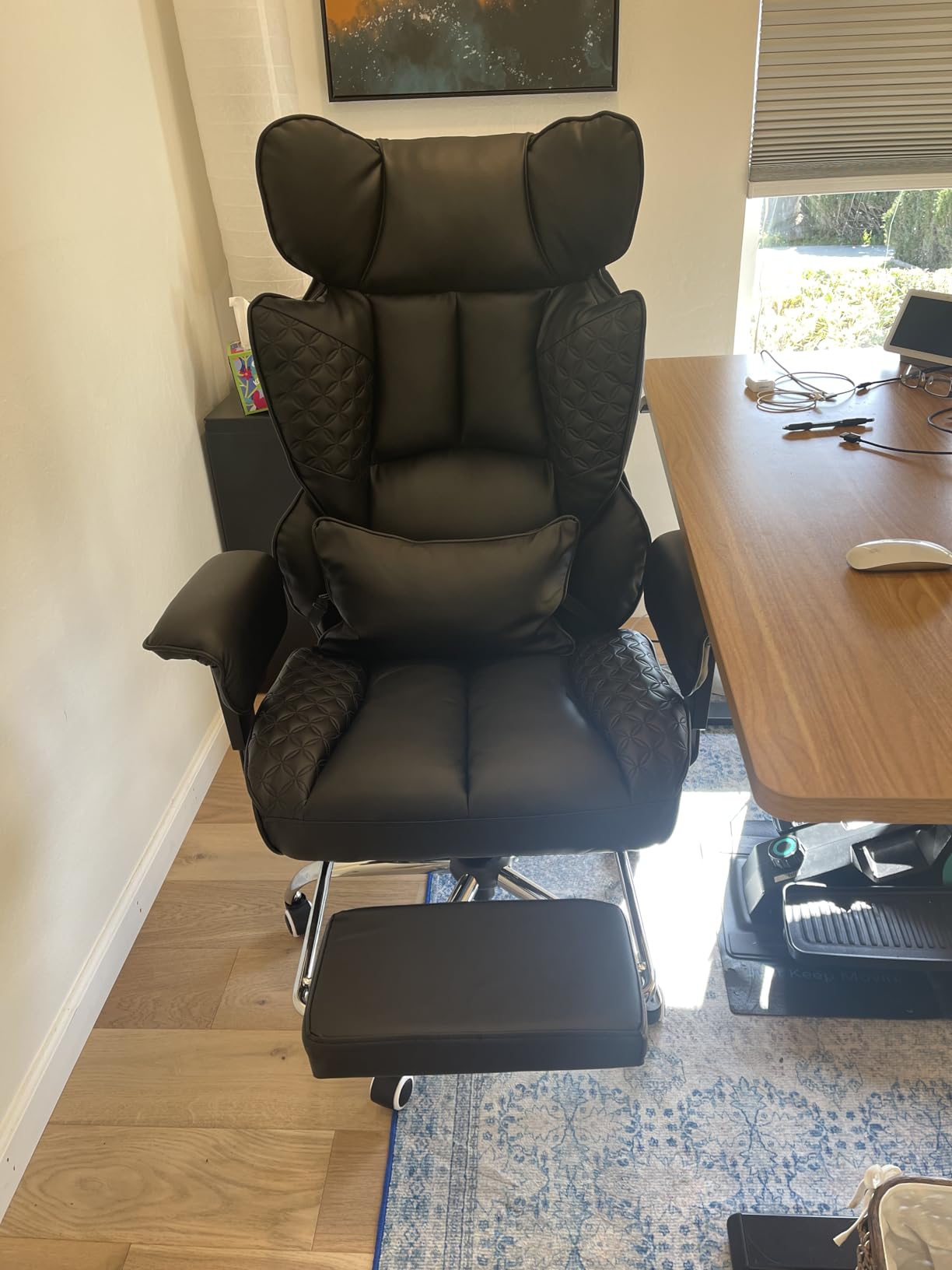 GTRACING Big and Tall Gaming Chair 400lbs Heavy Duty Office Chair with Foot Rest & Ergonomic Pocket Spring Lumbar Support, High Back 3D Saddle Shaped Cushion for Back Pain Relief, Matte-Black customer photo 2