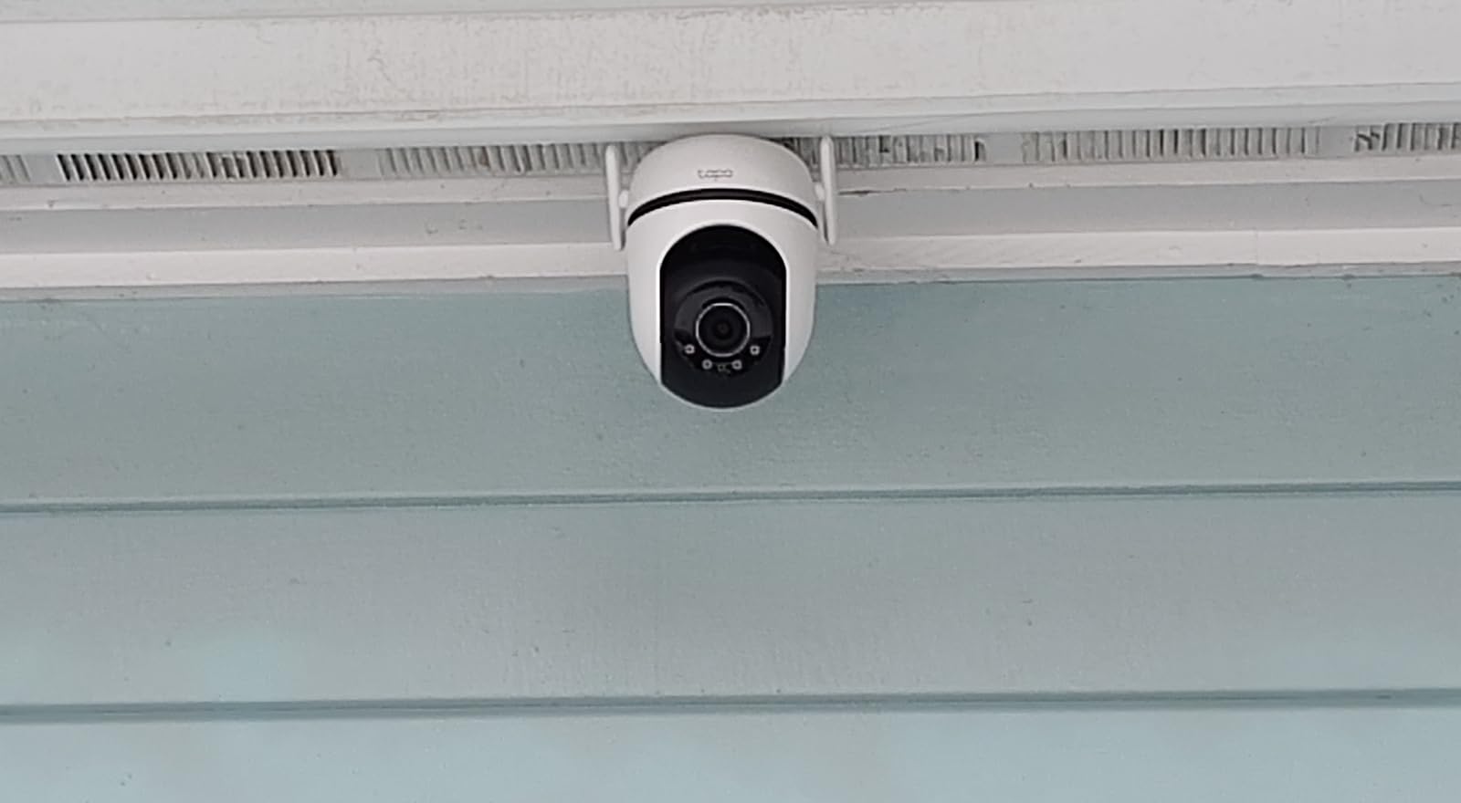 Tapo 4K Outdoor Pan/Tilt Wireless Security Camera, Solar Charging, C660 KIT customer photo 1
