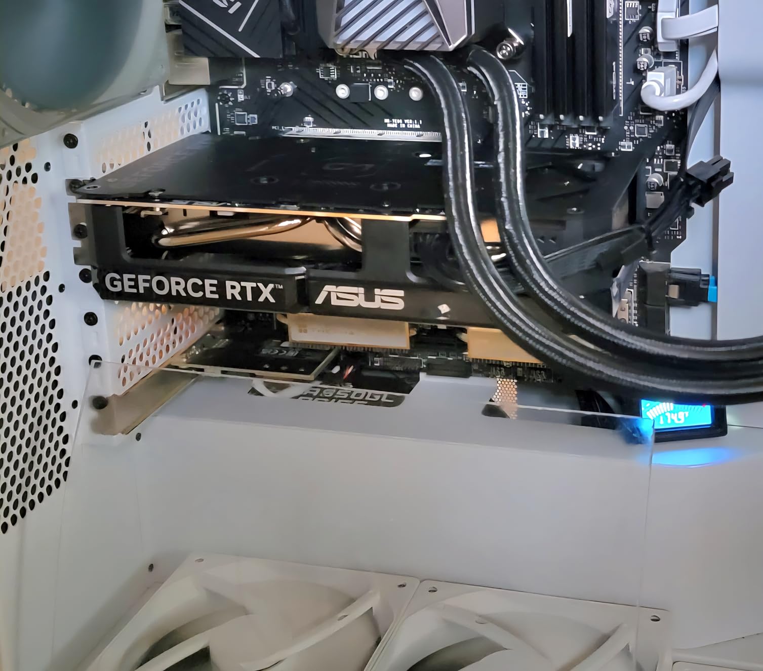 ASUS The SFF-Ready Prime GeForce RTX™ 5060 8GB GDDR7 OC Edition Graphics Card (PCIe® 5.0, 8GB GDDR7, HDMI®/DP 2.1, 2.5-Slot, Axial-tech Fans, Dual BIOS) customer photo 1