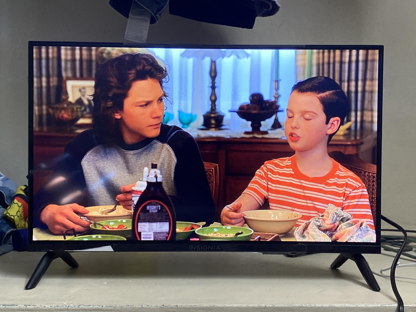 INSIGNIA 24-inch Class F20 Series LED HD Smart Fire TV, Voice Remote with Alexa, Free & Live TV customer photo 2