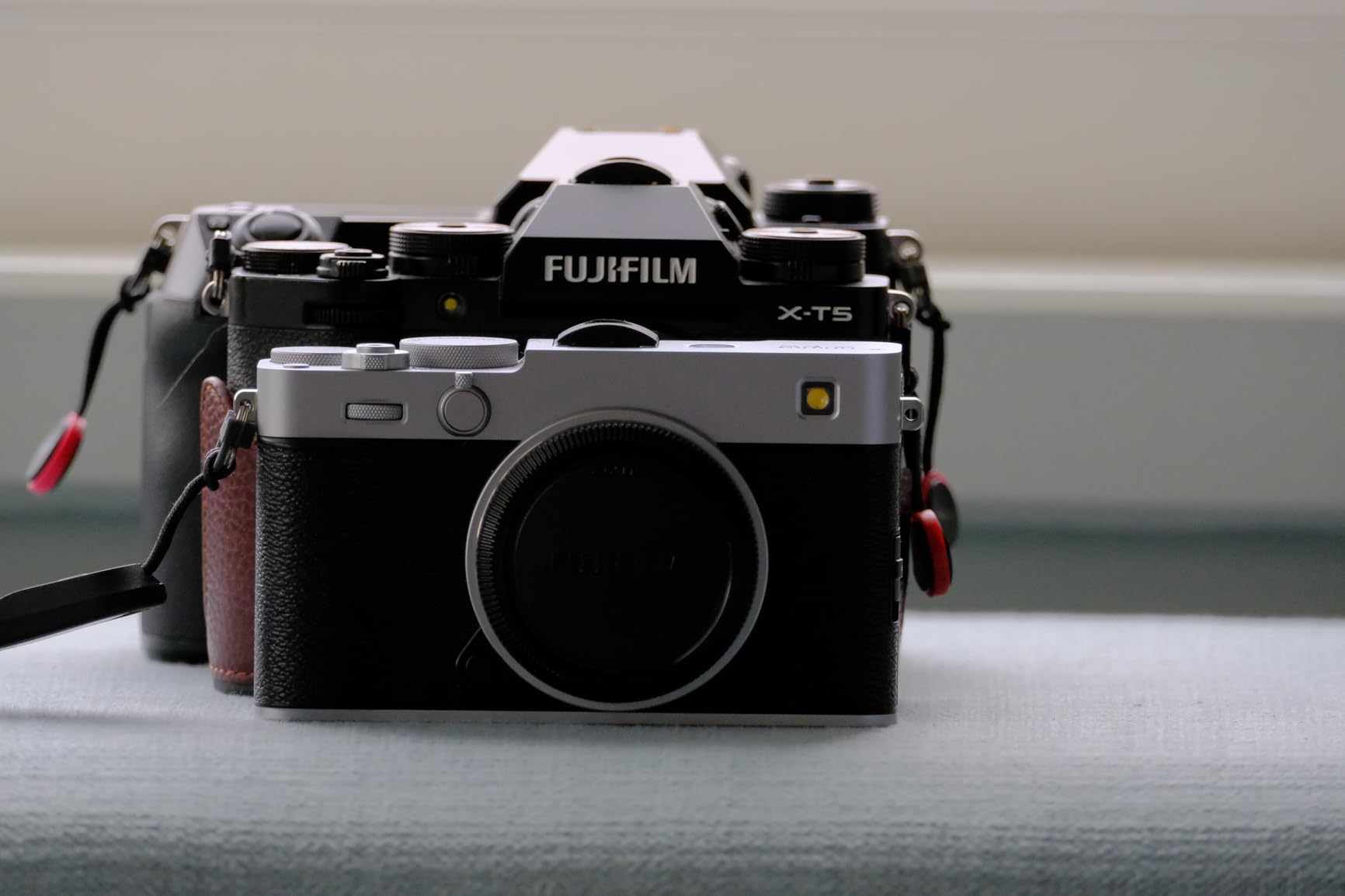 X-E5 Mirrorless Digital Camera XF23mmF2.8 Lens Kit - Silver customer photo 1