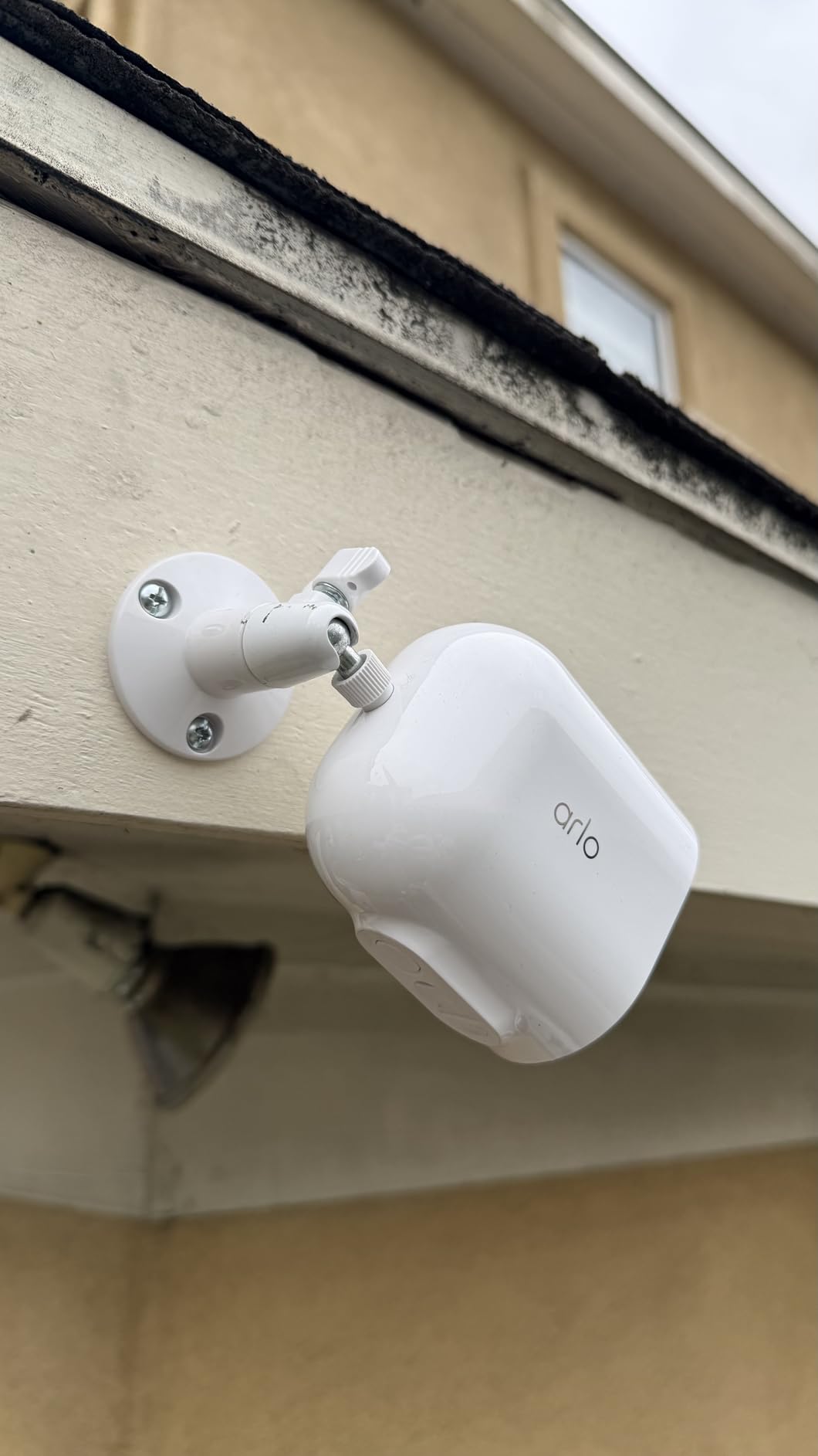 Arlo Pro Security Camera 2K HDR (6th Gen, 2025 Release) - Wireless Outdoor Camera, Rechargeable Battery, 4 Cam customer photo 2