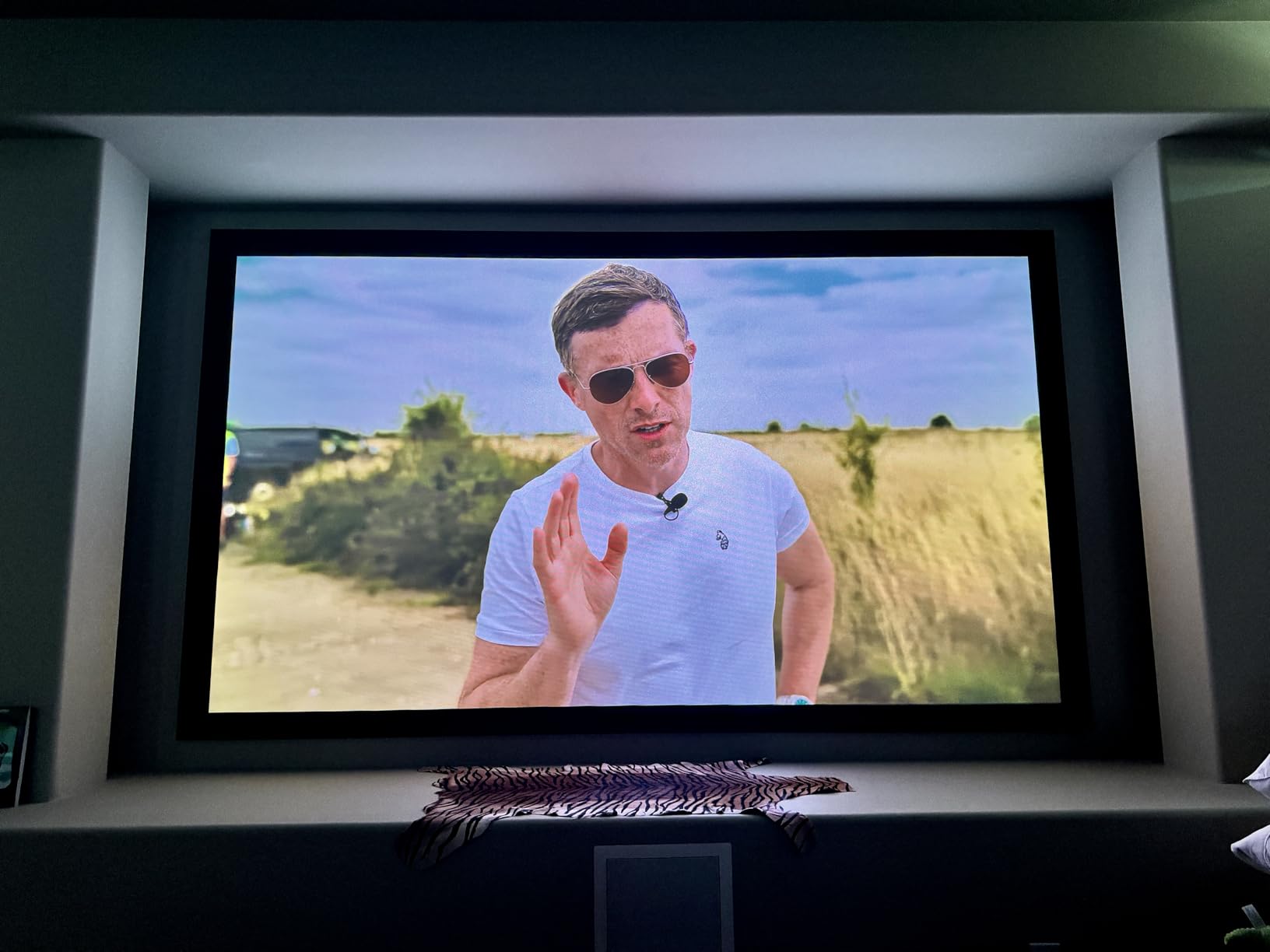 VisionMaster Max 4K Laser Projector, 3500 ISO Lumens, Anti-RBE, Speckle-Reduction, Flagship Black Level, 0.9-1.5:1 Optical Zoom, 300