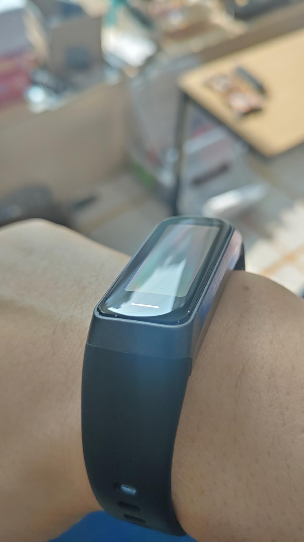 Fitness Tracker Activity Tracker Smart Watch 1.10''AMOLED Touch Color Screen,Smart Watch with 24/7 Blood Oxygen Heart Rate,Sleep Monitor,IP68 Waterproof,Step Counter Health for Women Men (Black) customer photo 1