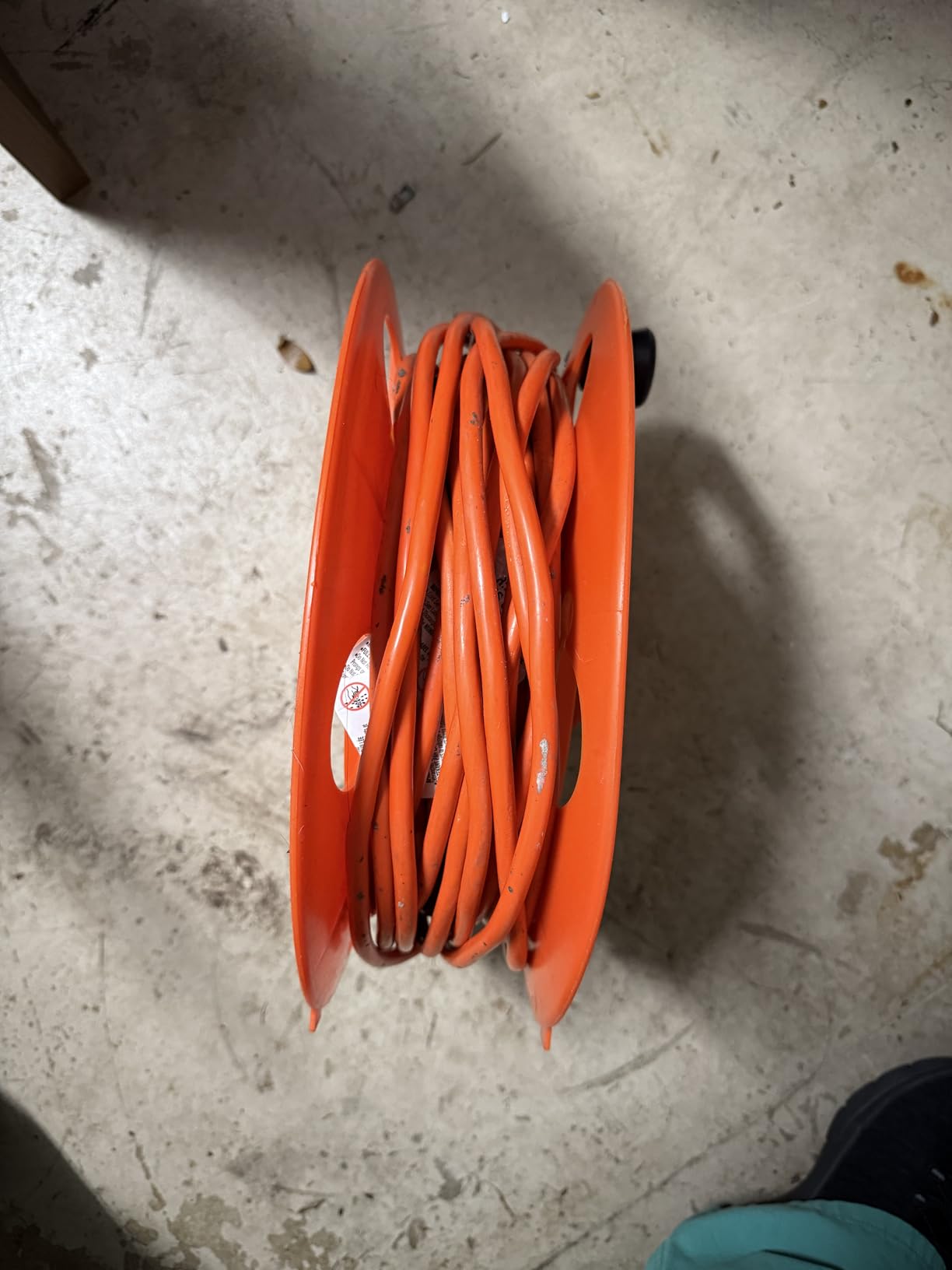 Bayco KW-130 Cord Storage Reel with Center Spin Handle, 150-Feet customer photo 1