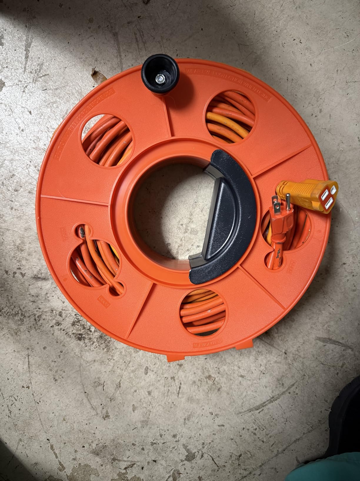 Bayco KW-130 Cord Storage Reel with Center Spin Handle, 150-Feet customer photo 2