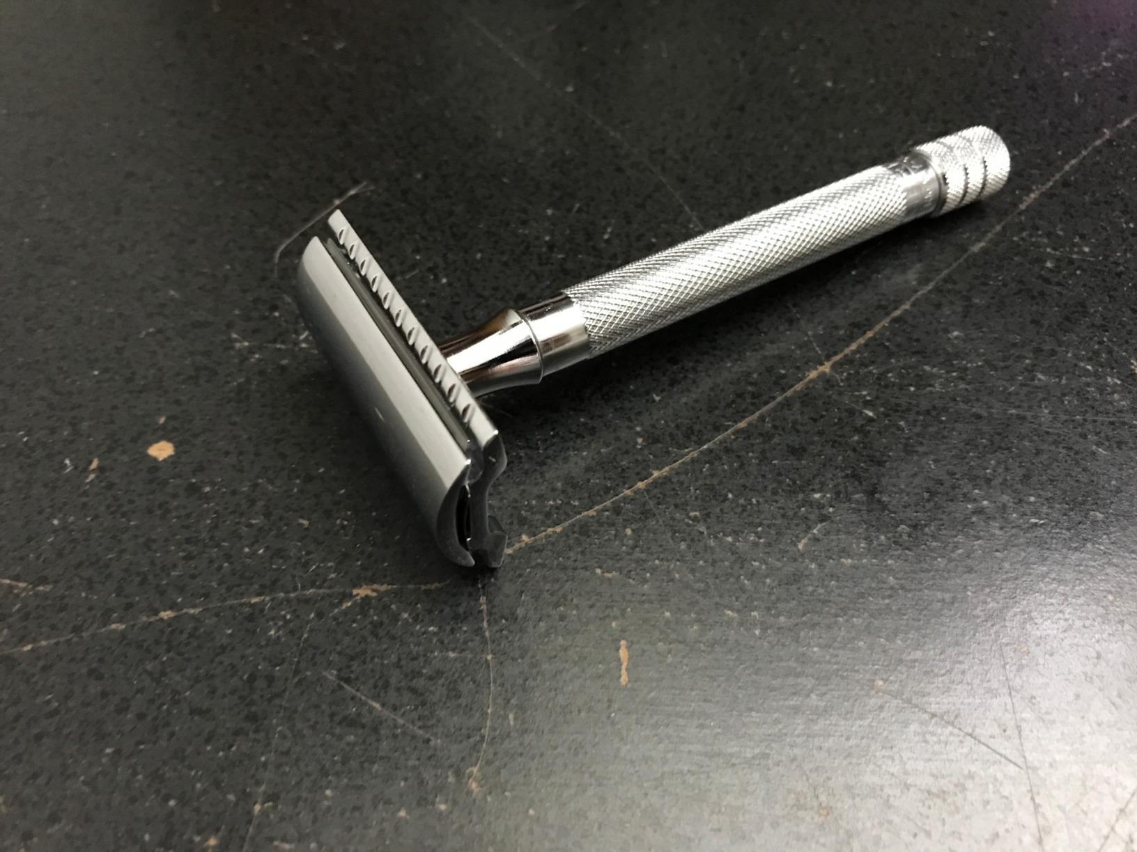 MERKUR 23C Double Edge Safety Razor - Polished Chrome, Long Knurled Brass Handle, Made in Germany, Plastic-Free, Three Piece Design, Closed Comb, Straight Bar customer photo 2