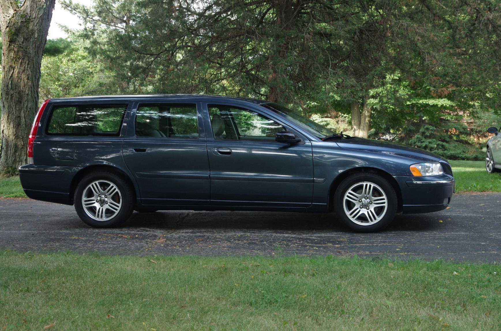 Griot's Garage Best of Show Wax - Carnauba-Packed Wax Coating for High-Gloss Shine and Paint Protection customer photo 2