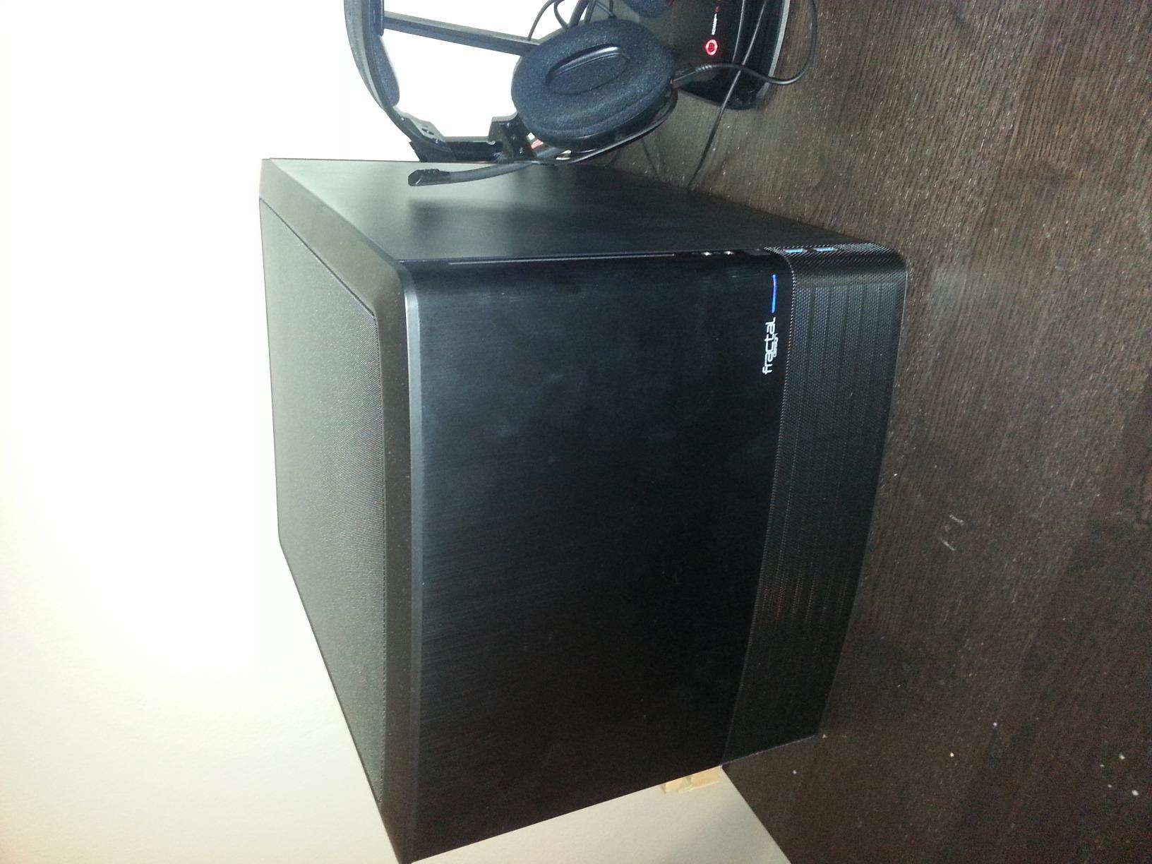 Fractal Design Node 804 No Power Supply MicroATX Cube Case FD-CA-NODE-804-BL, Black customer photo 1