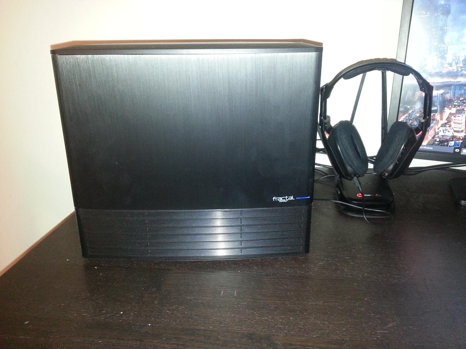 Fractal Design Node 804 No Power Supply MicroATX Cube Case FD-CA-NODE-804-BL, Black customer photo 2