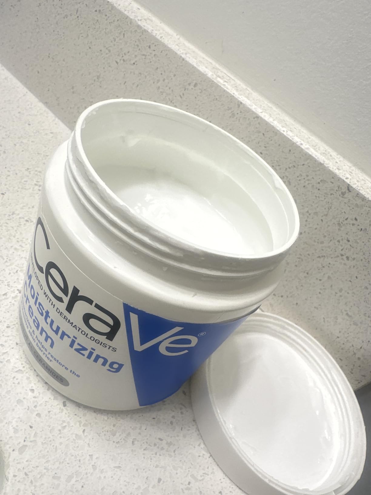 CeraVe Moisturizing Cream, Body and Face Moisturizer for Dry Skin, Body Cream with Hyaluronic Acid and Ceramides, Daily Moisturizer, Oil-Free, Fragrance Free, Non-Comedogenic, 19 Ounce customer photo 2