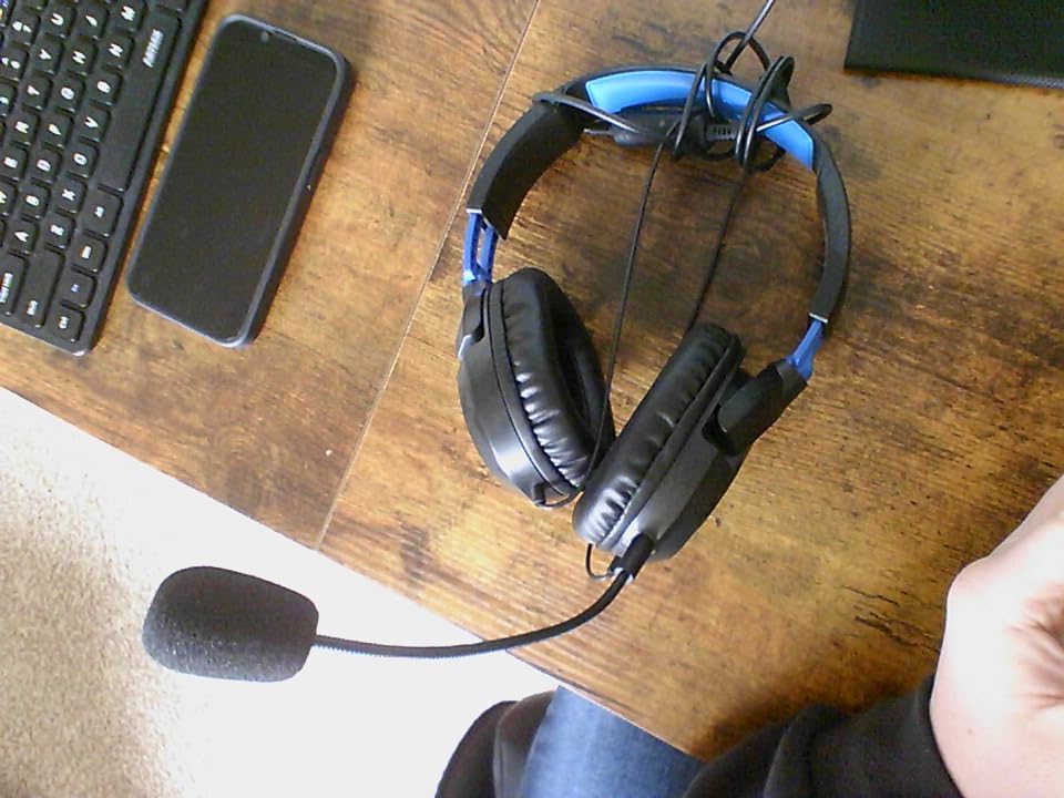 Turtle Beach Recon 50 Wired Gaming Headset - PC, Mac, PS4, PS5, Xbox Series X|S & Xbox One, & Mobile/Tablet with 3.5mm Removable Mic, 40mm Speakers, & In-line Controls - Black customer photo 1