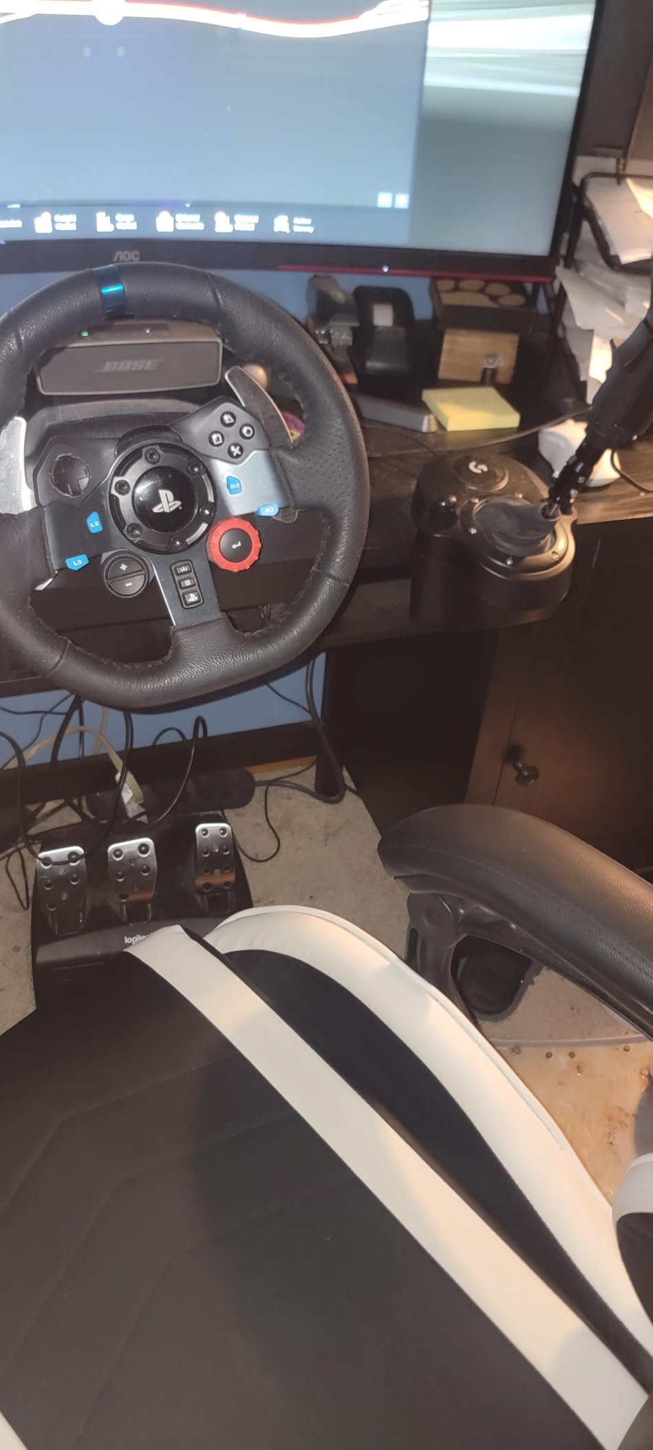 Logitech G920 Driving Force Racing Wheel and Pedals, Force Feedback + Logitech G Driving Force Shifter - Xbox Series X|S, Xbox One and PC, Mac - Black customer photo 2