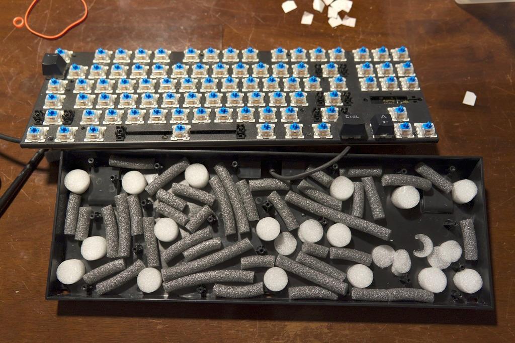 Redragon K552 Mechanical Gaming Keyboard, 87-Key Compact, LED Gaming Keyboard with Red Switches, Anti-Ghosting, Metal Frame for PC Gaming & Typing, Beginner-Friendly (Black) customer photo 2