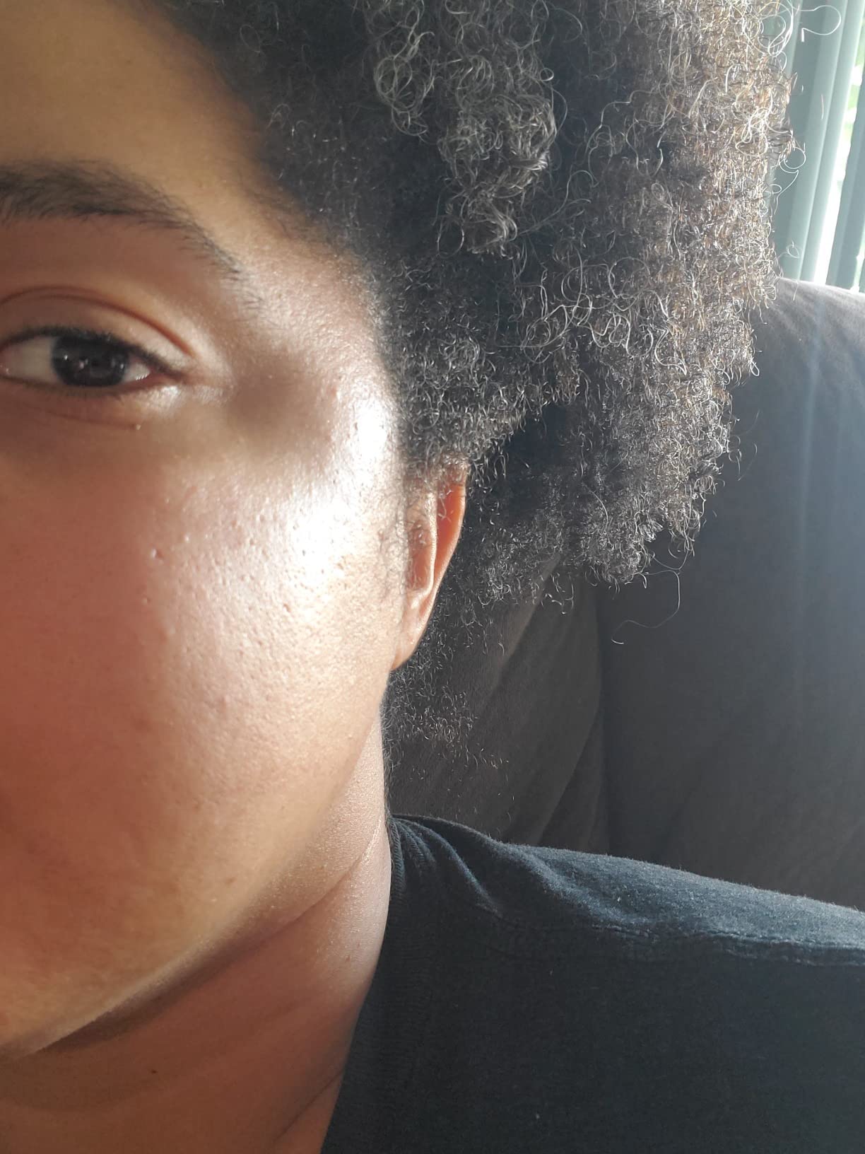 TruSkin Vitamin C Super Serum for Face - Five Skin Benefits in One Serum with Vitamin C, Retinol, Niacinamide, Hyaluronic Acid & Squalane - Brighten, Firm & Smooth the Look of Skin - 1 fl oz customer photo 2