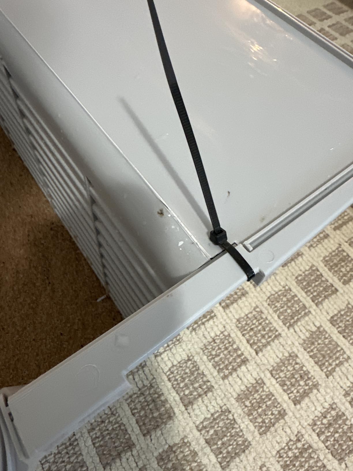 Omega Paw Elite Self Cleaning Roll 'n Clean Litter Box, Midnight Black, Large customer photo 2